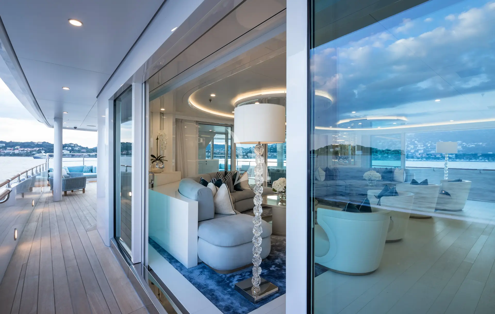 CORAL OCEAN Charter Yacht