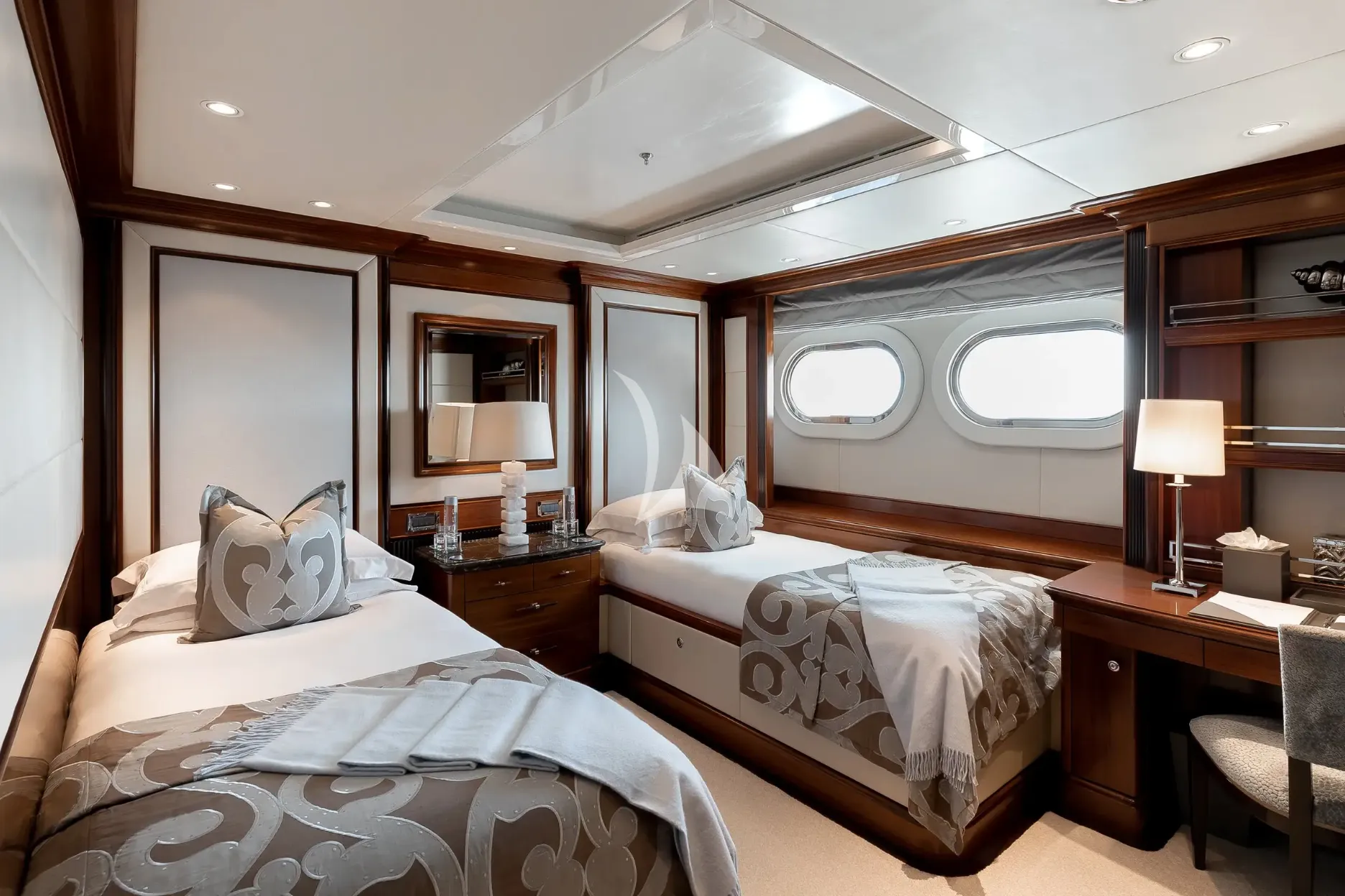 SEANNA Charter Yacht