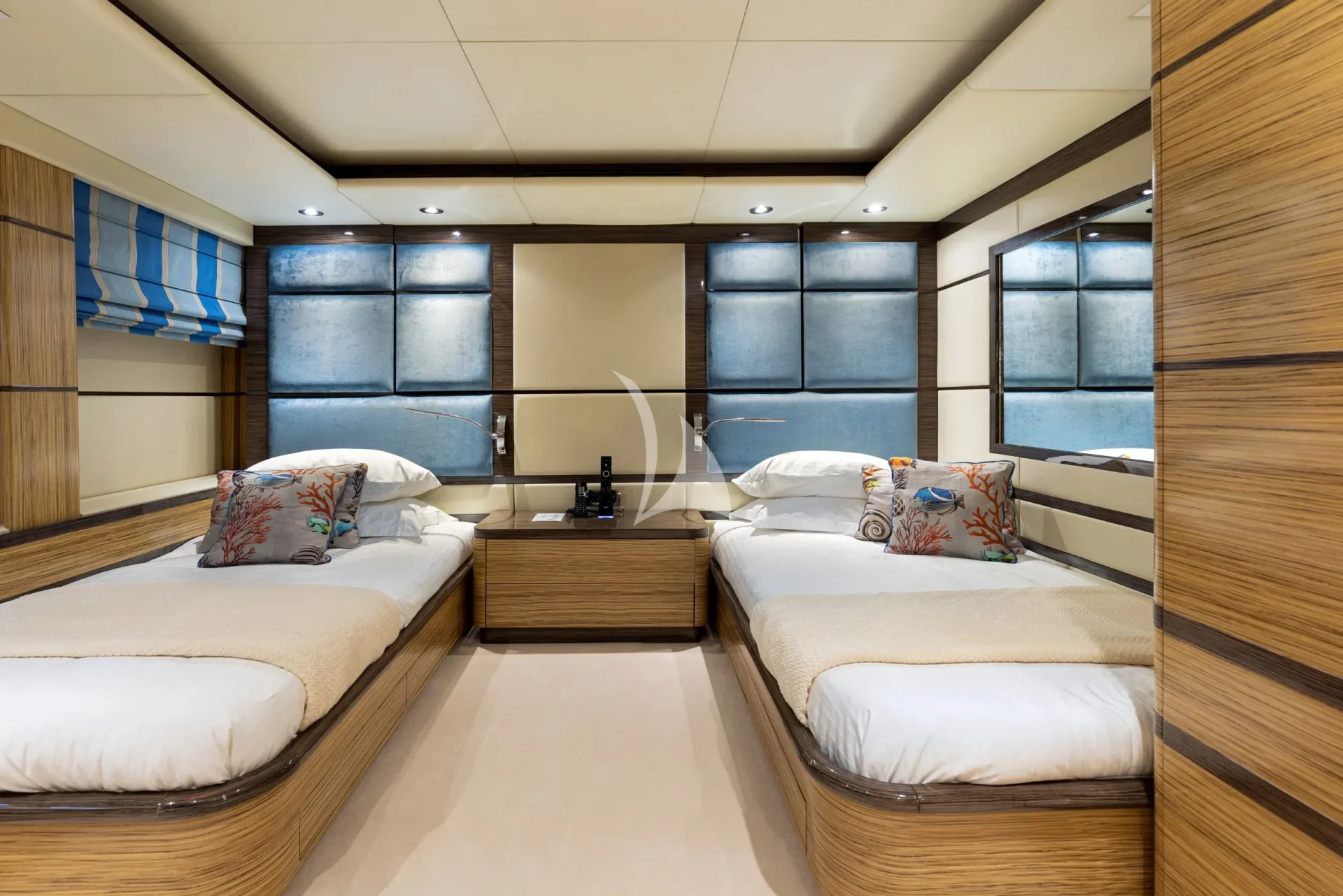 I SEA Charter Yacht