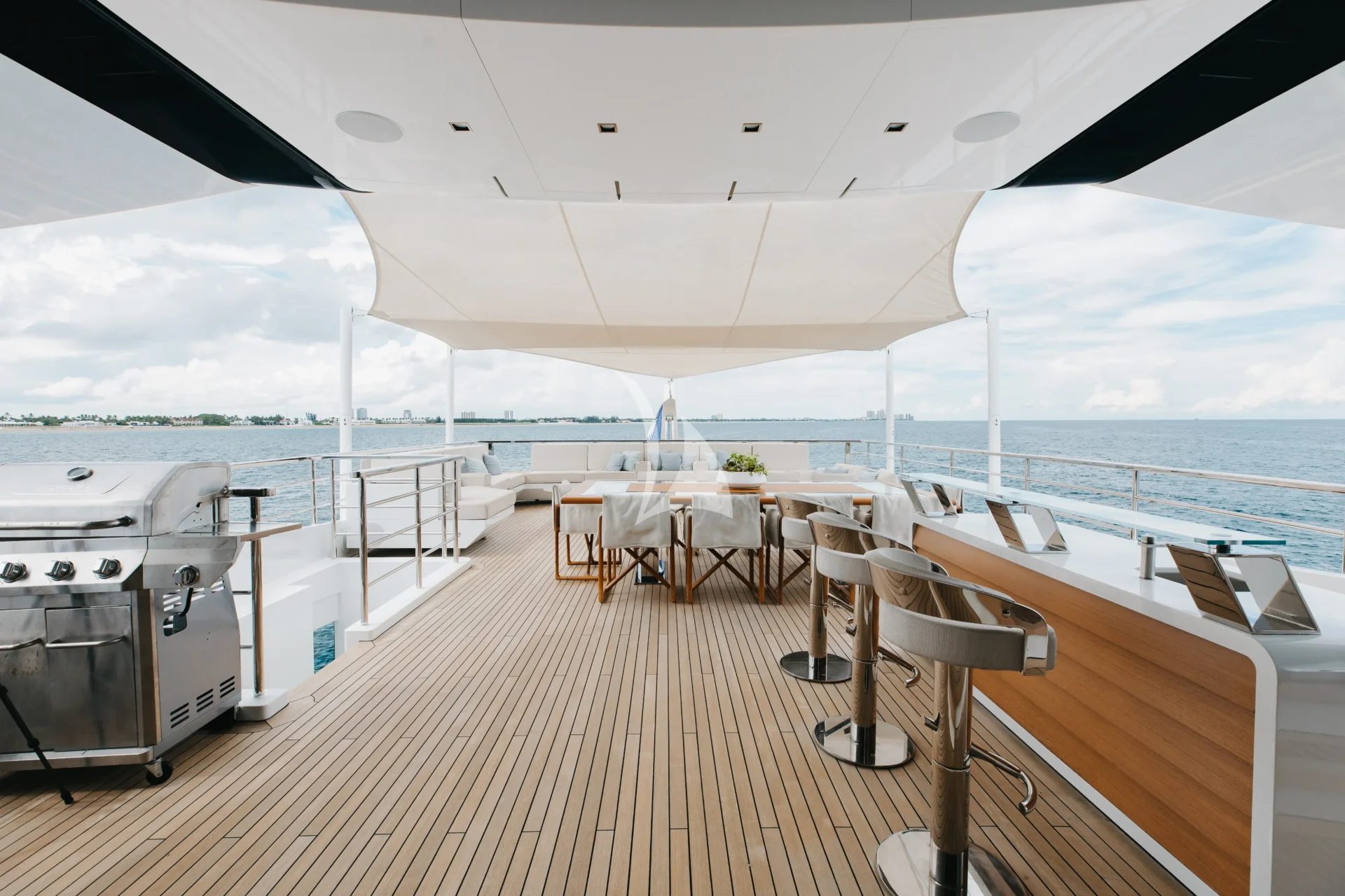 VELOCITY Charter Yacht