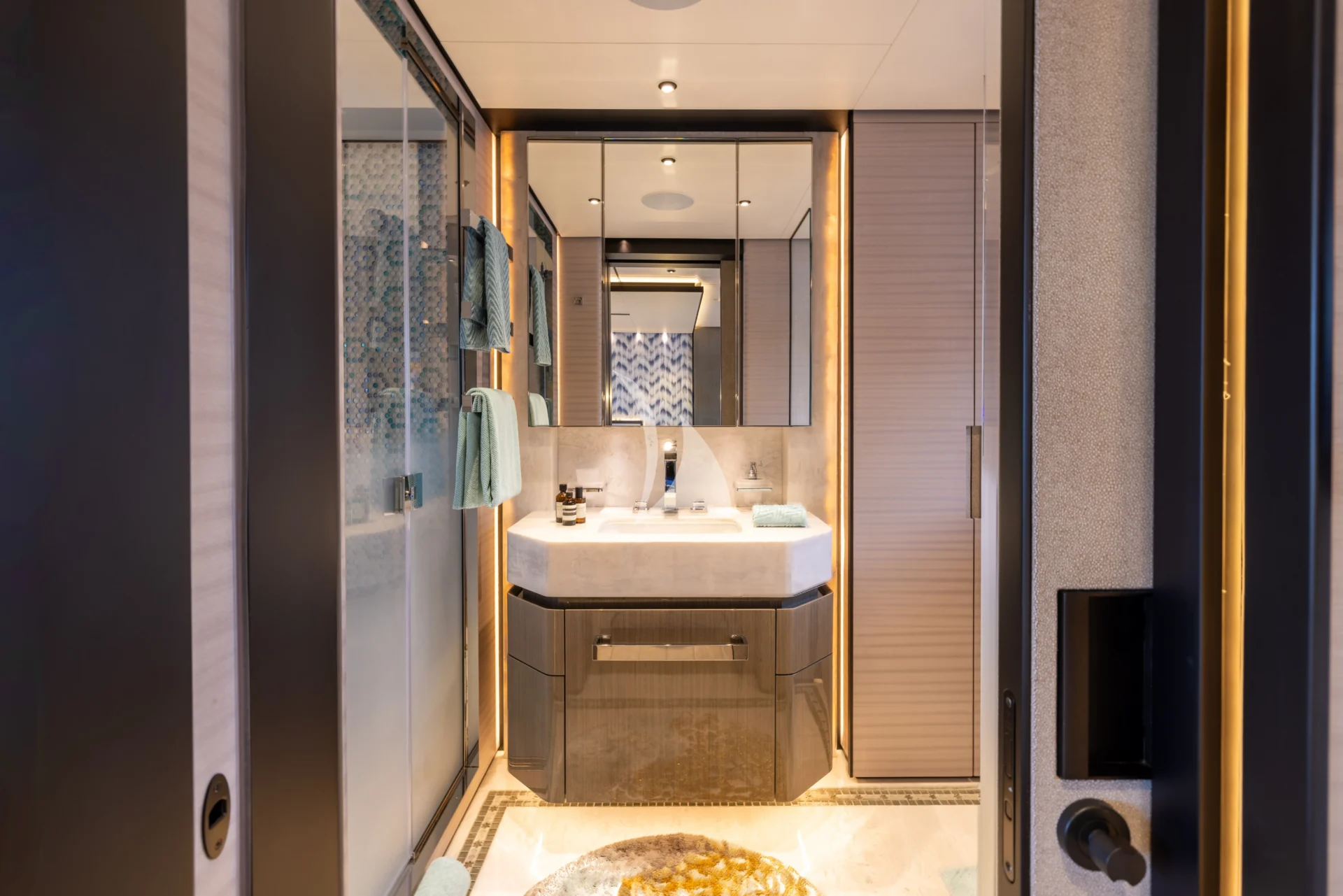 SUI GENERIS Charter Yacht