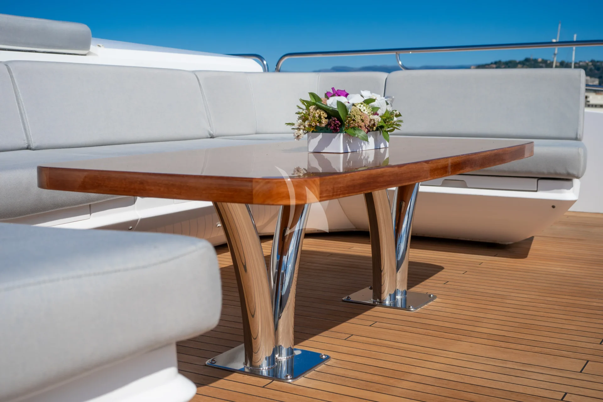 ARADOS Charter Yacht