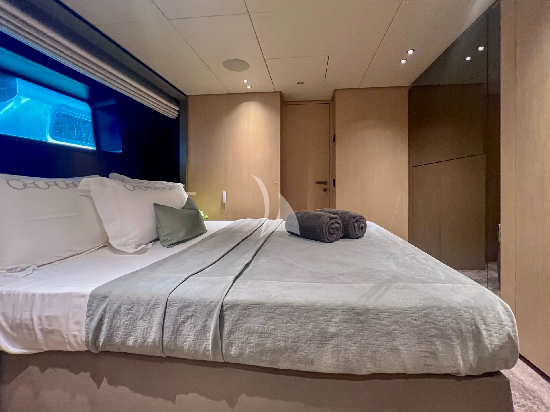 FLORI Charter Yacht