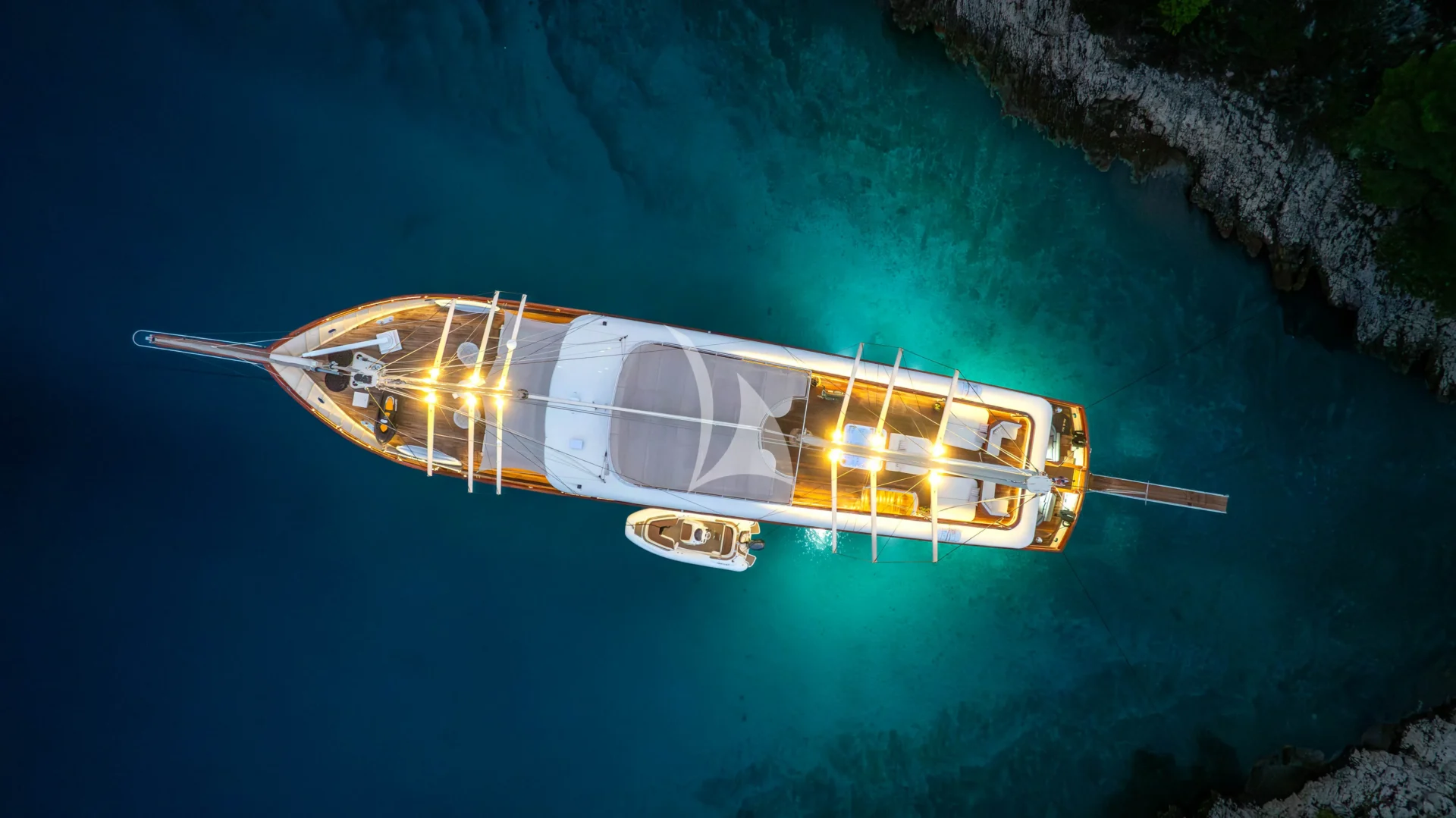 SON DE MAR Charter Yacht
