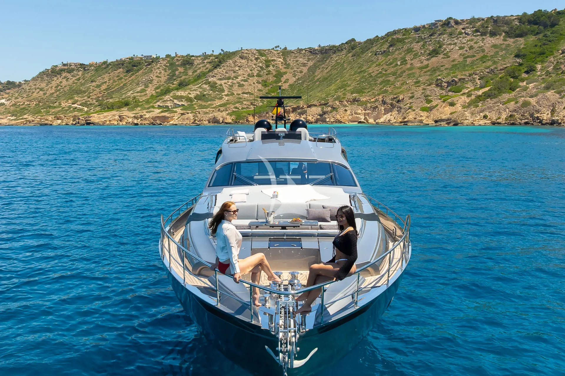 EL MACANN Charter Yacht