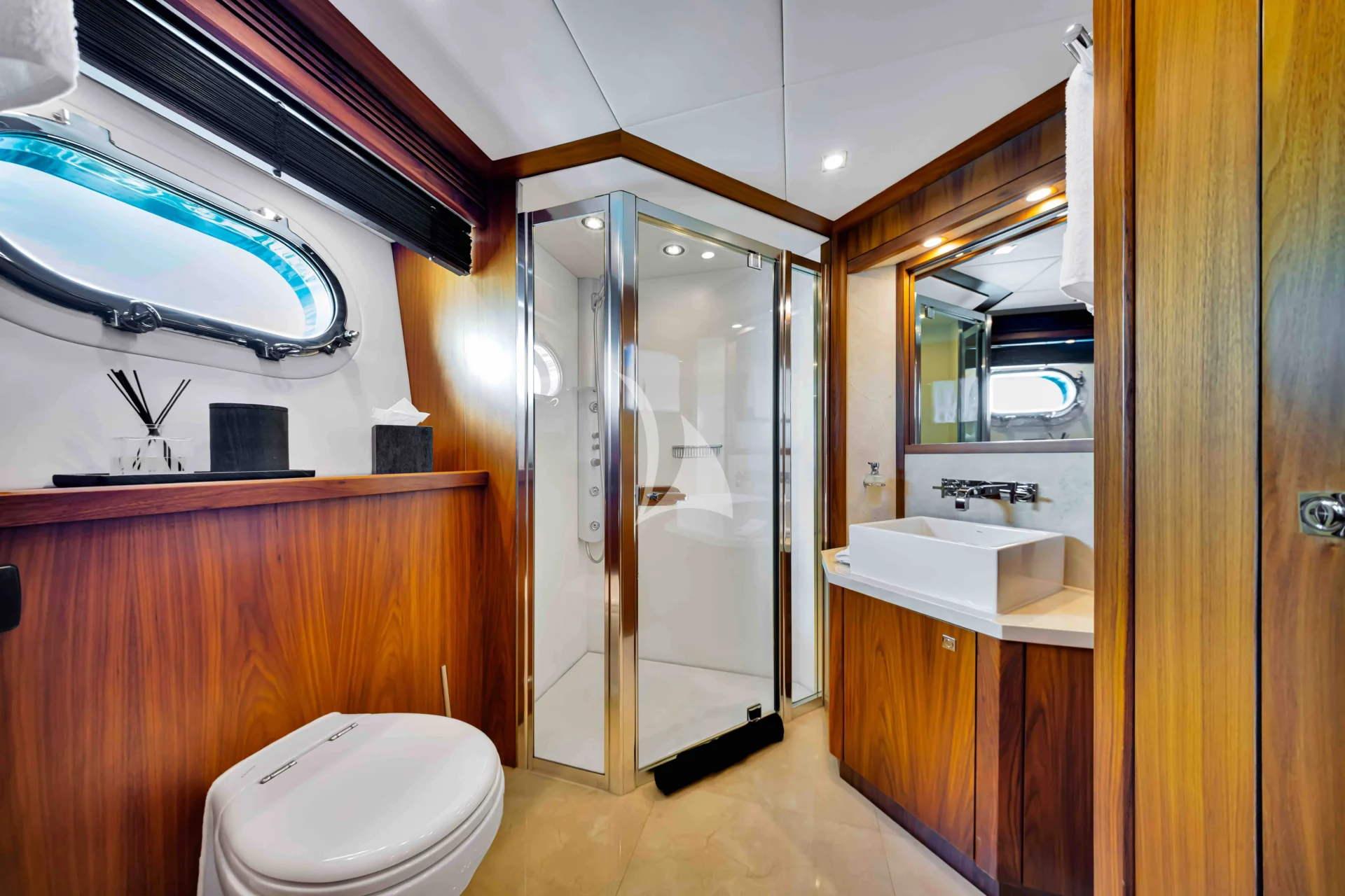 NATURAL 9 Charter Yacht