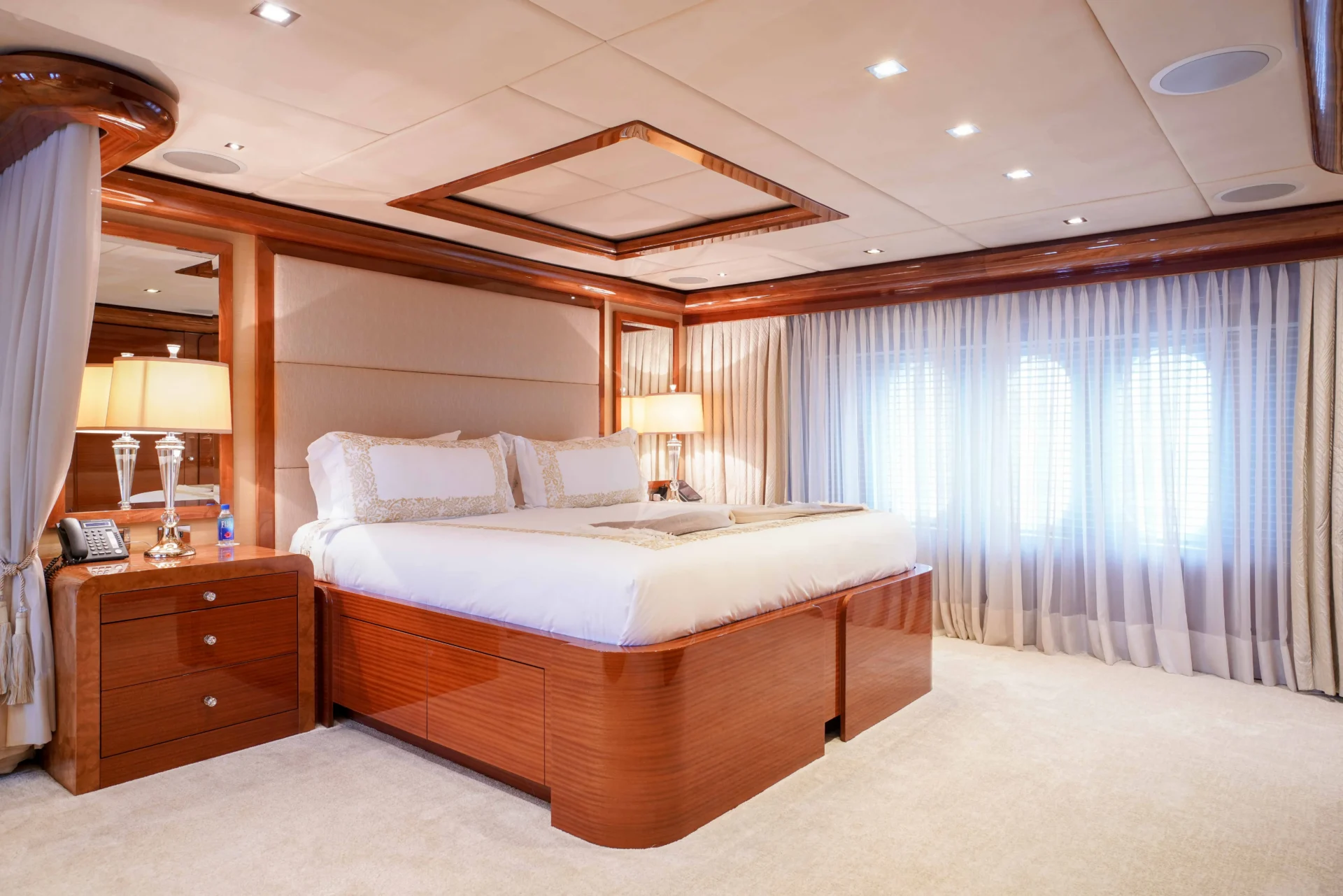 ASPEN ALTERNATIVE Charter Yacht