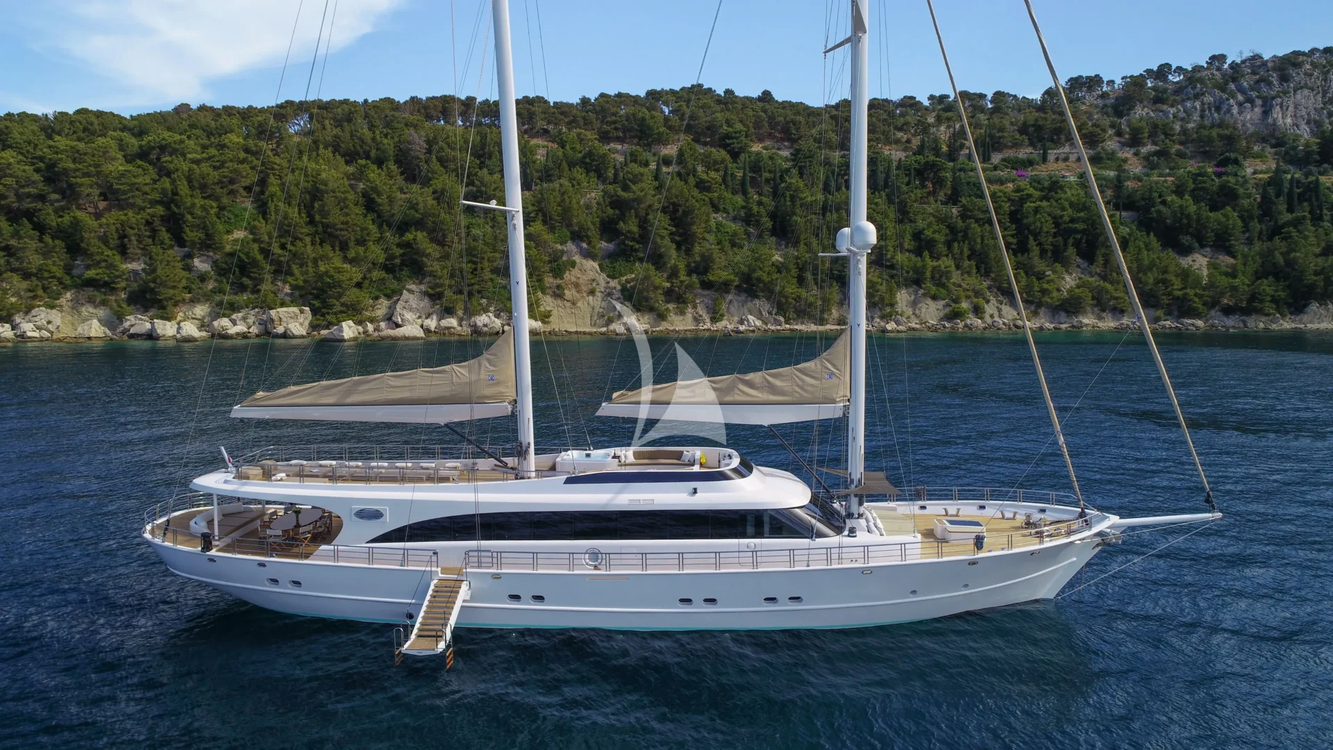 ACAPELLA Charter Yacht