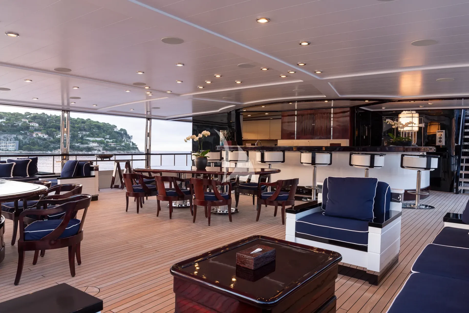 FORCE BLUE Charter Yacht