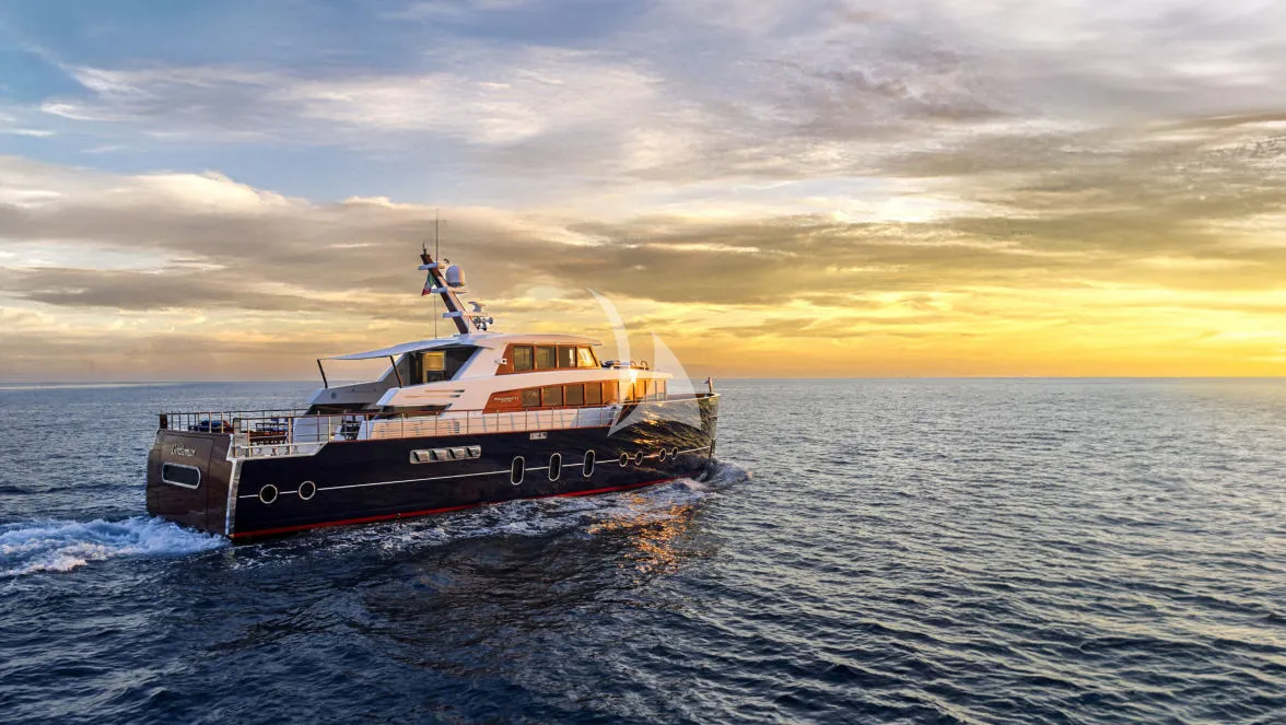 THE GENTLEMAN Charter Yacht
