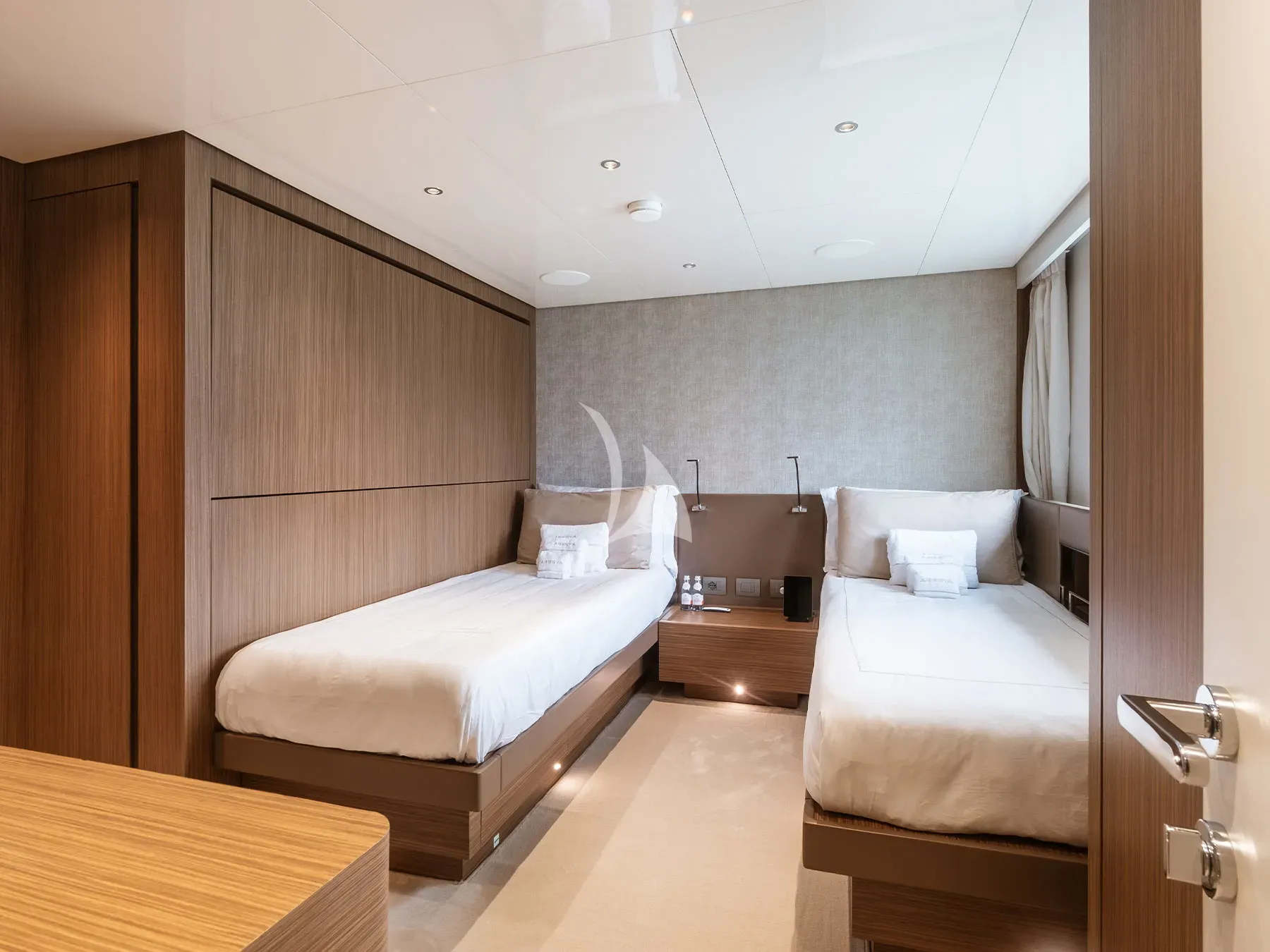 ARESYA Charter Yacht