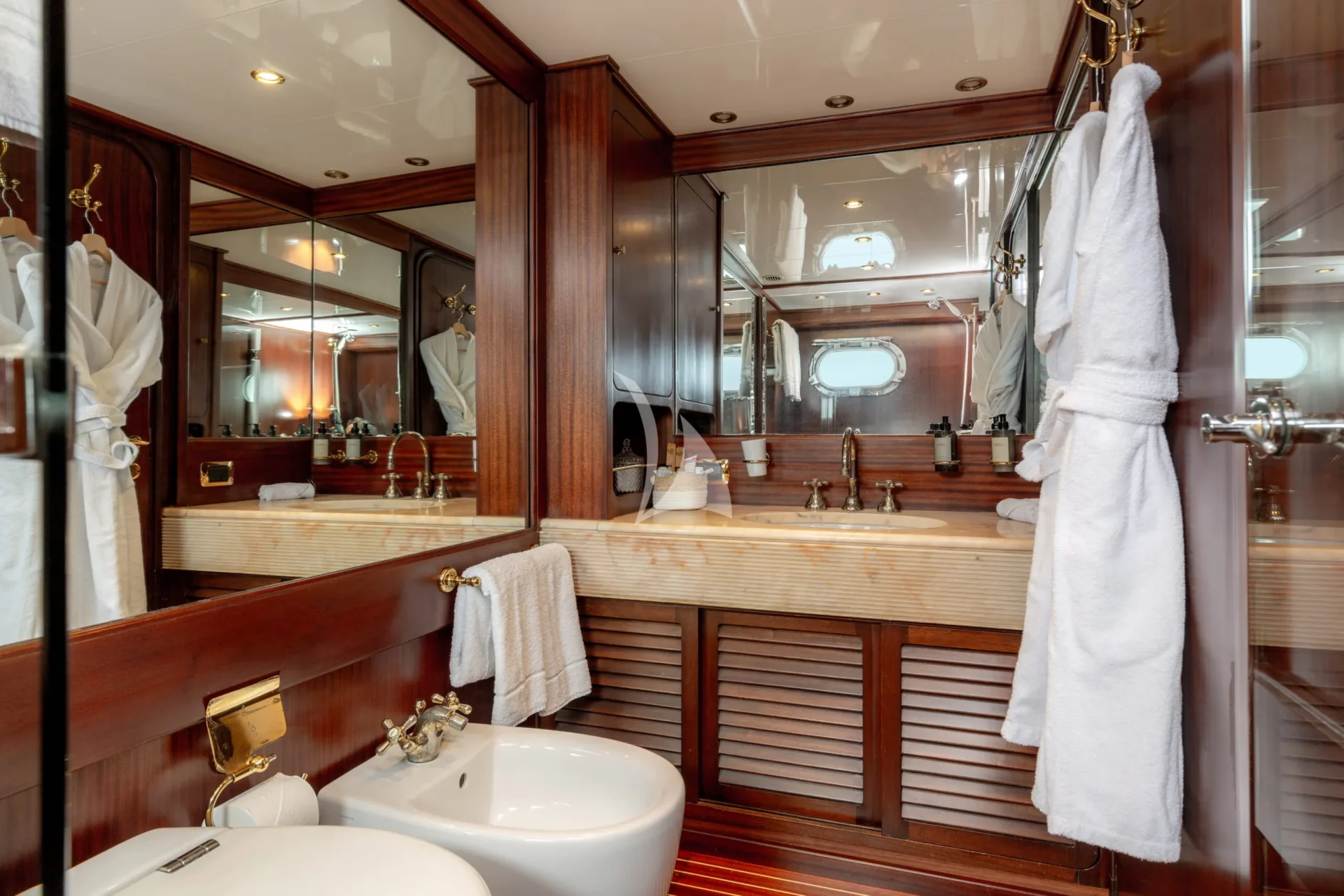 GITANES Charter Yacht