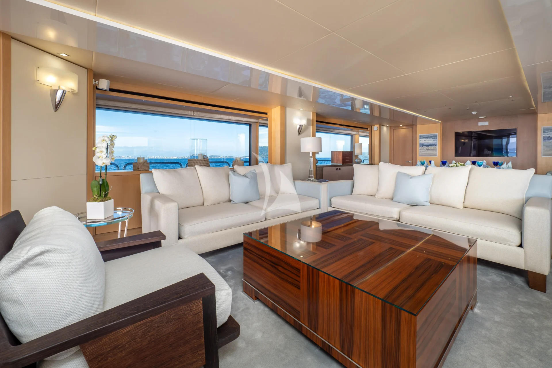 ARADOS Charter Yacht
