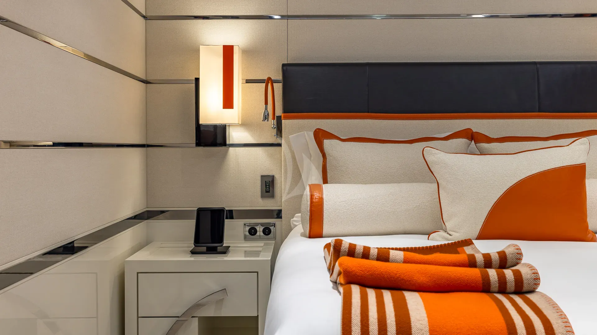 OKTO Charter Yacht