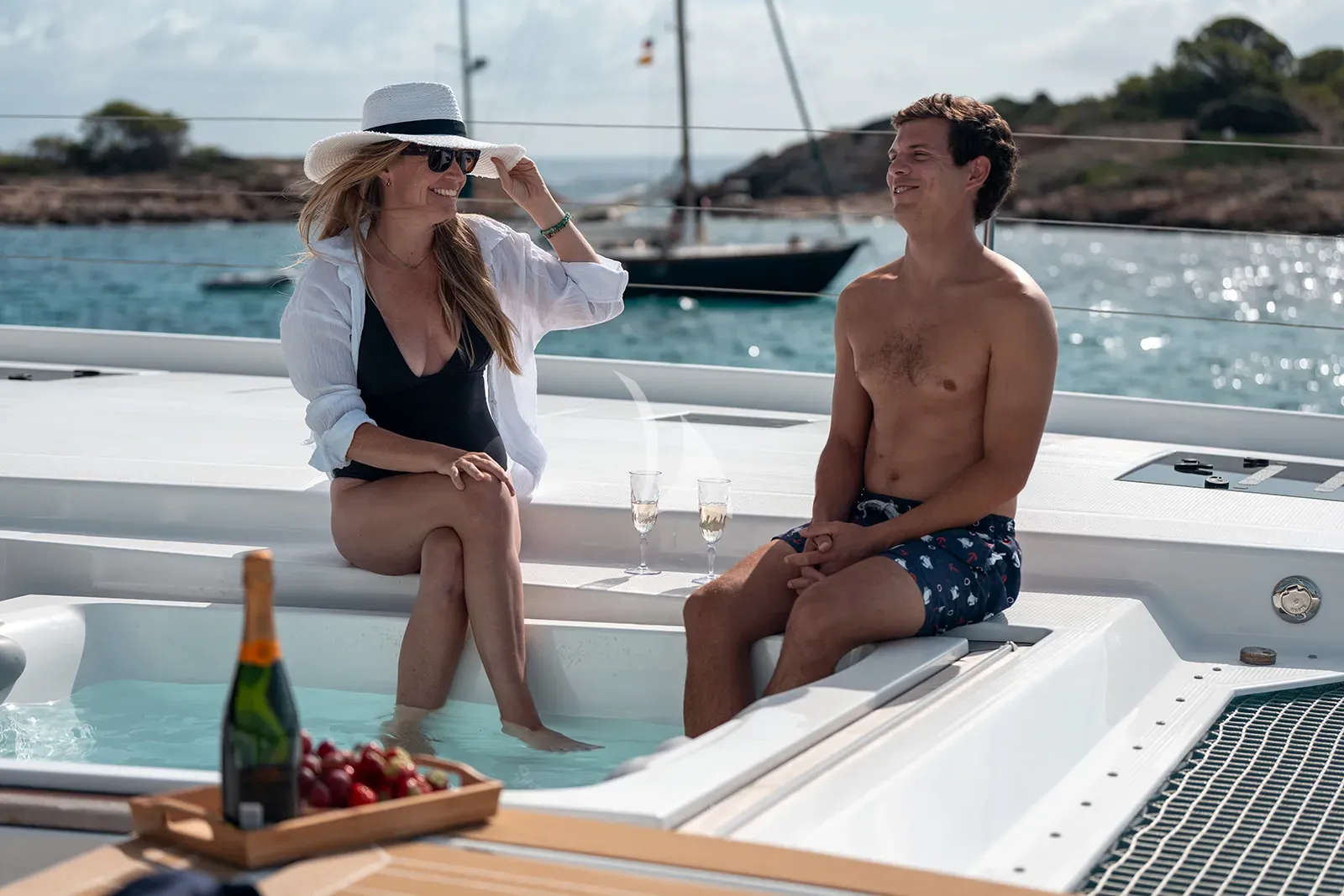VAGATOR Charter Yacht