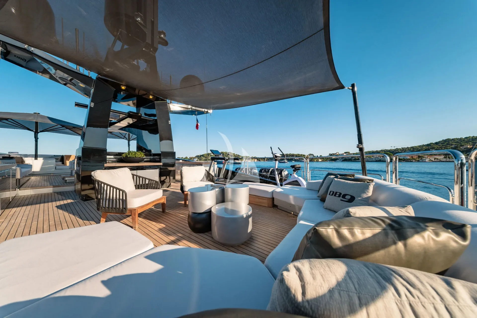 DB9 Charter Yacht