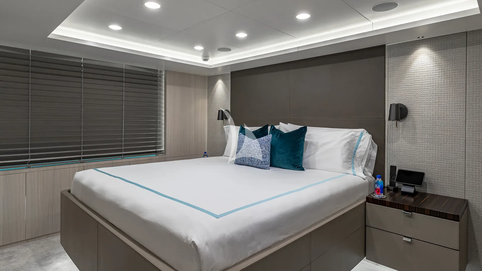REVERIE Charter Yacht