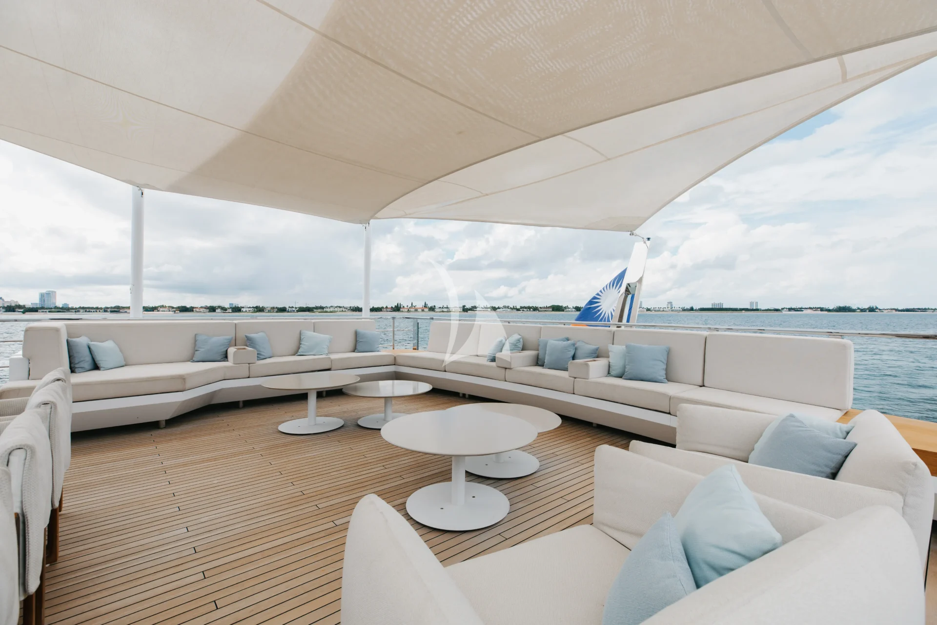VELOCITY Charter Yacht