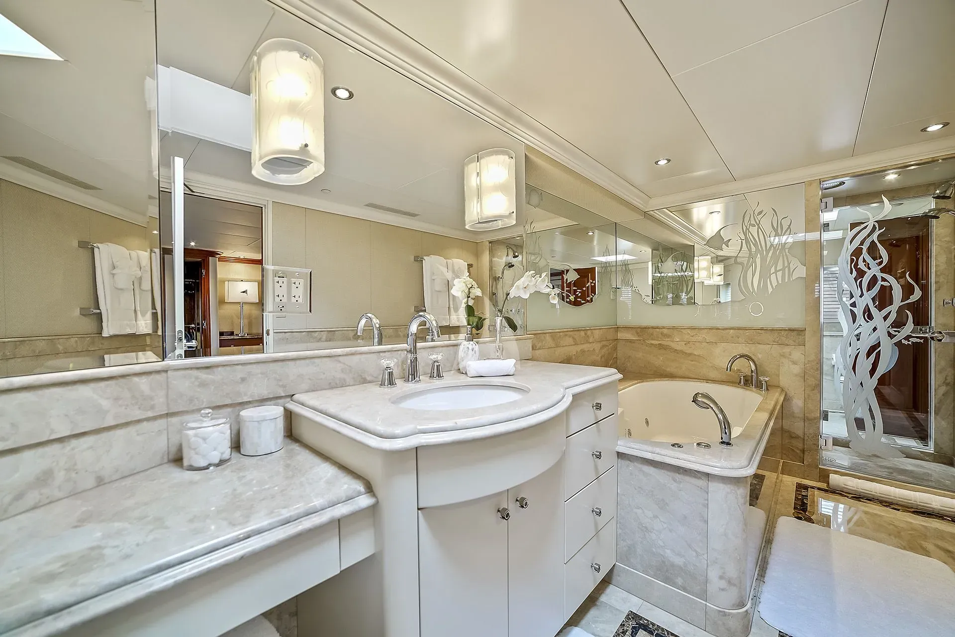ARTEMIS Charter Yacht
