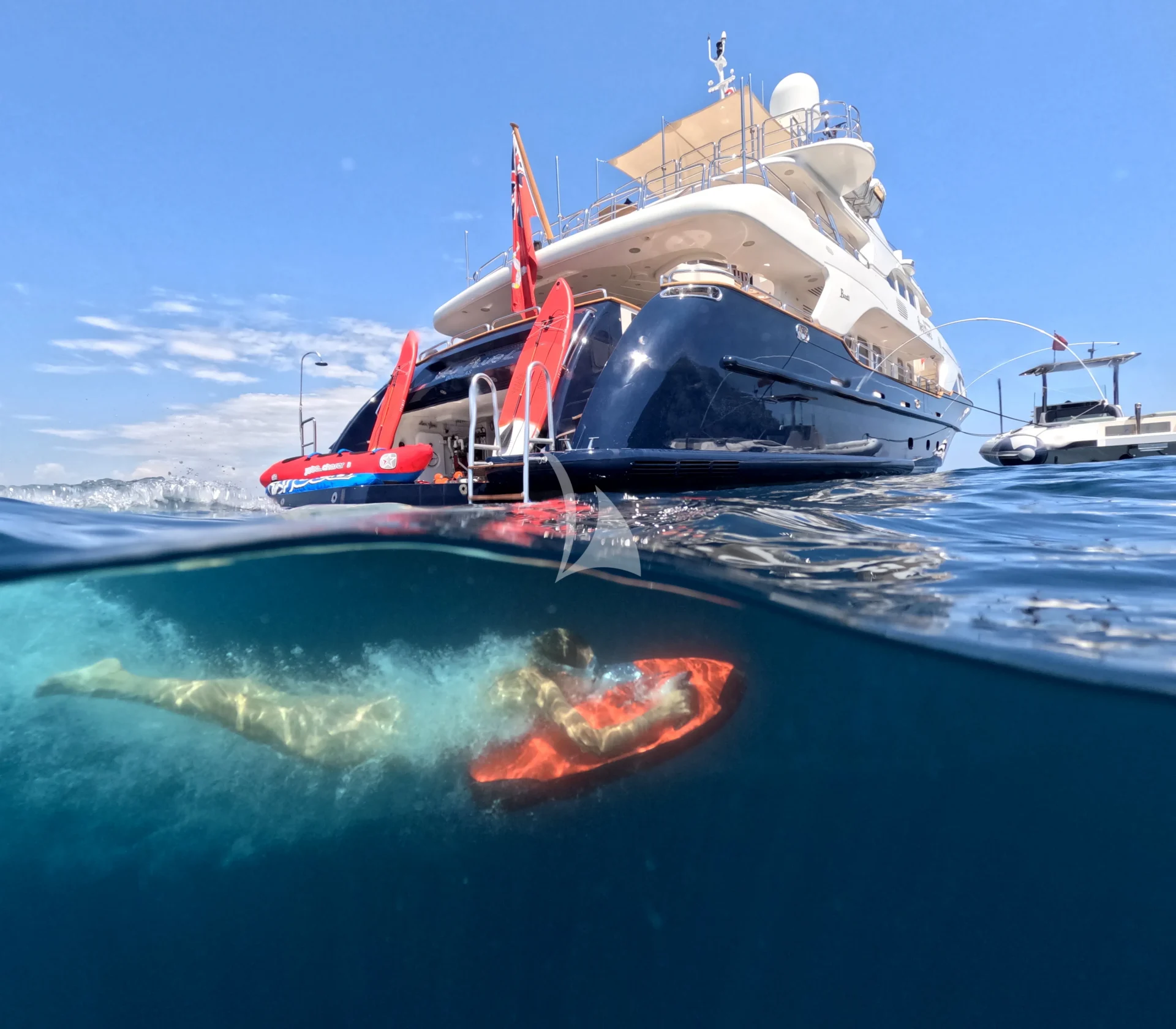 SEA BLUEZ Charter Yacht