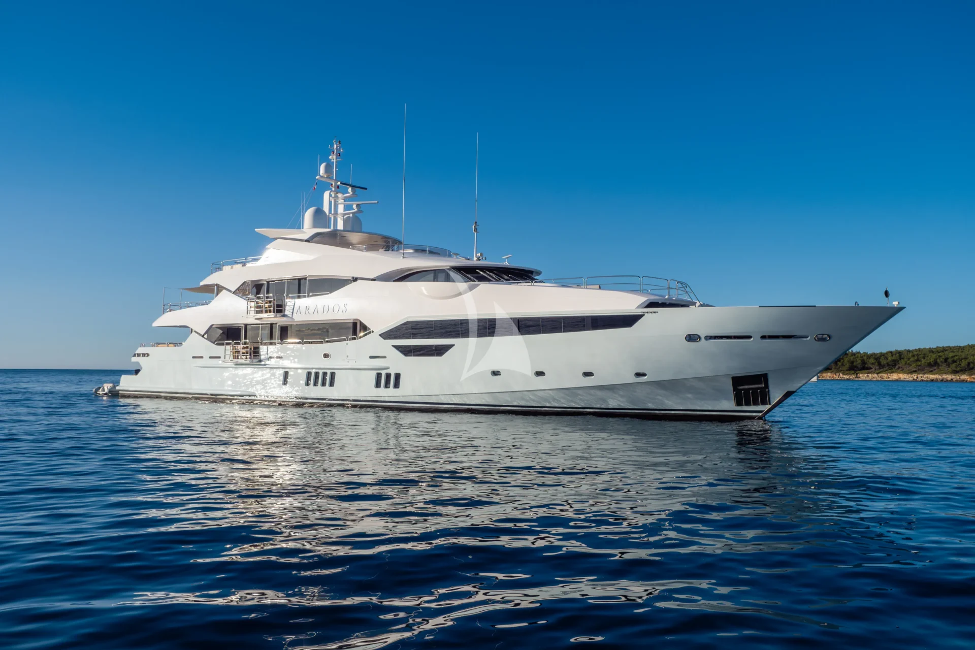 ARADOS Charter Yacht