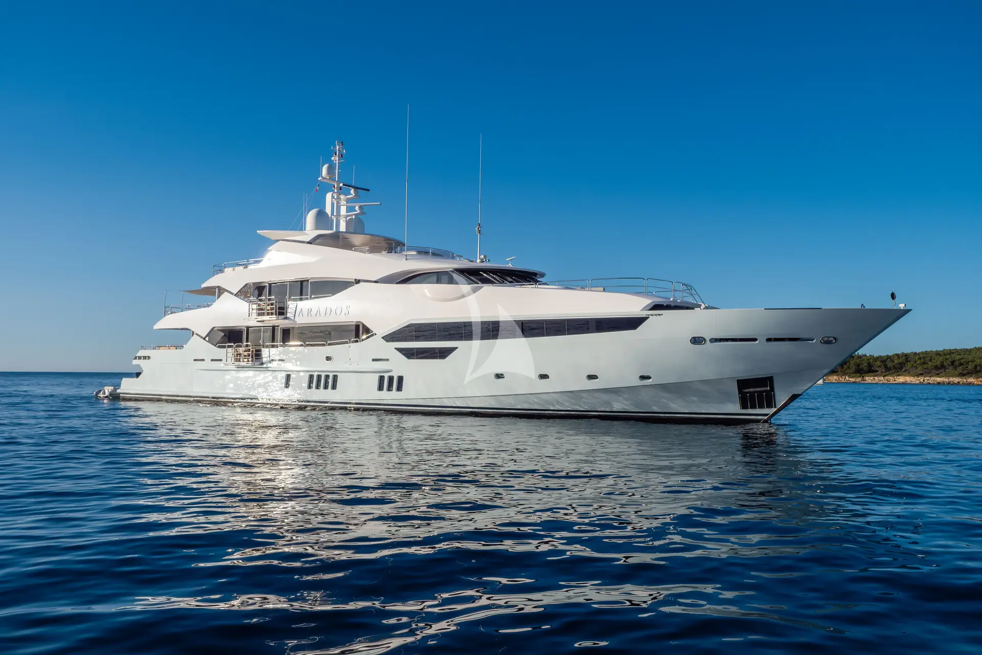 ARADOS Charter Yacht