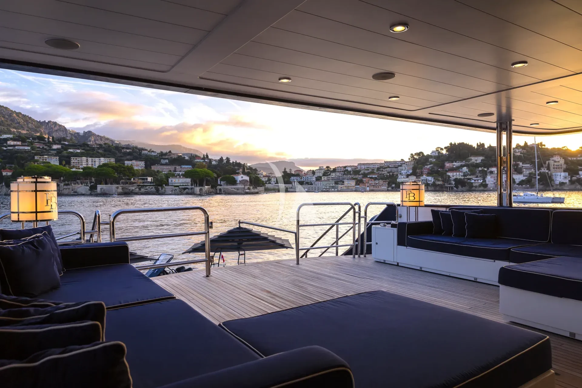 FORCE BLUE Charter Yacht