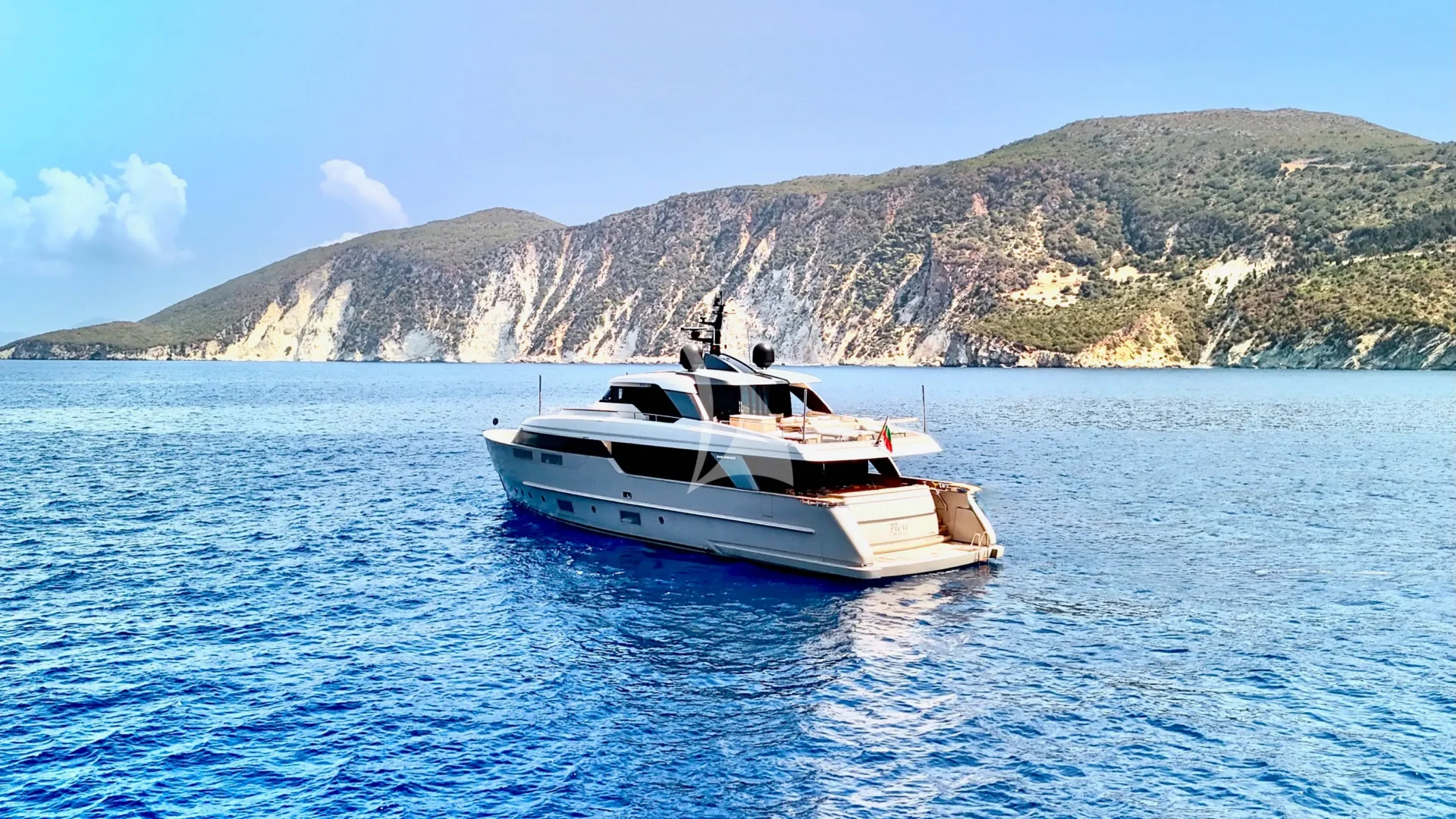 FLORI Charter Yacht