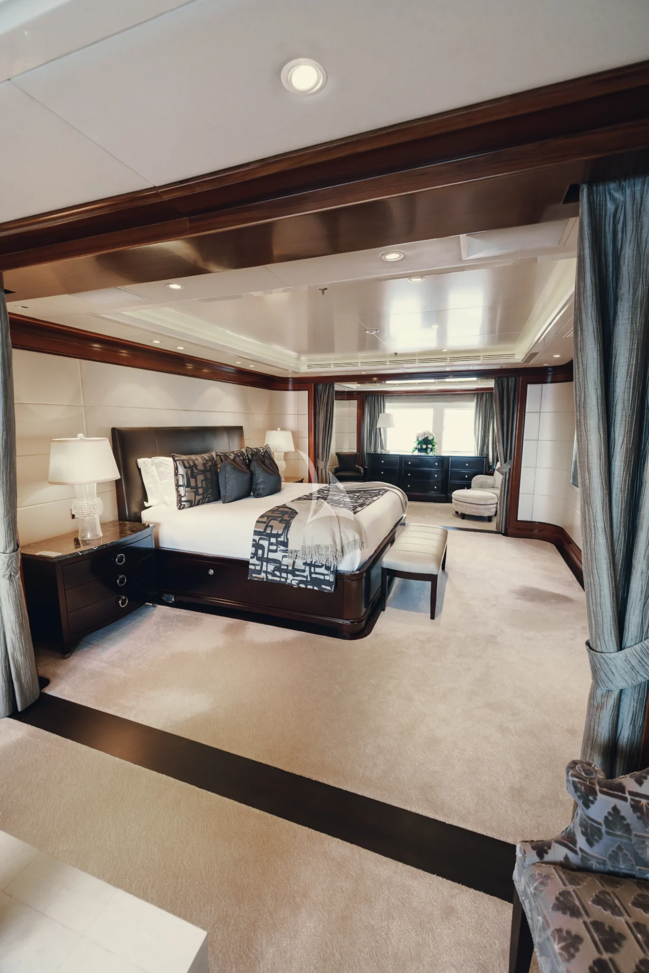SEANNA Charter Yacht