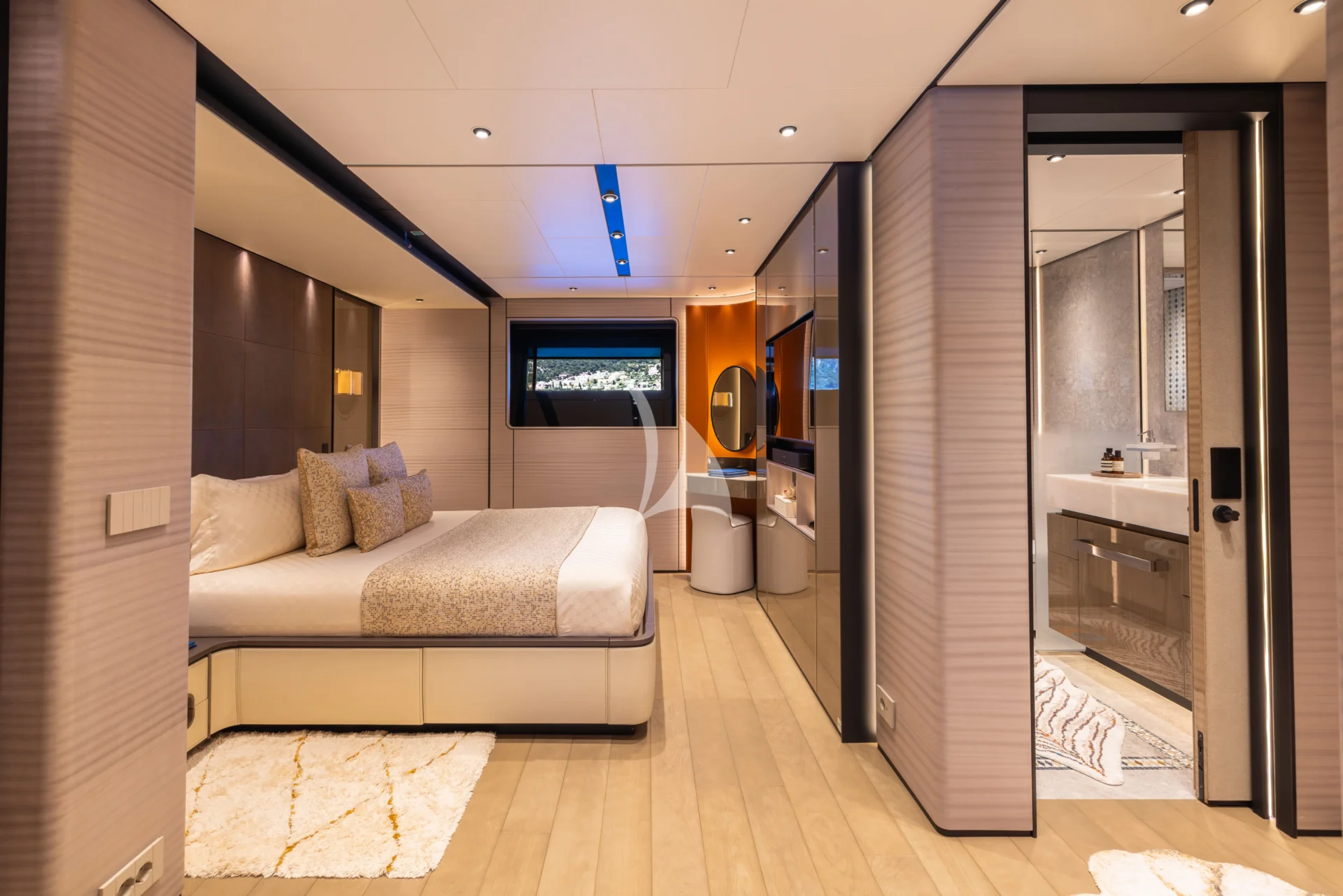 SUI GENERIS Charter Yacht