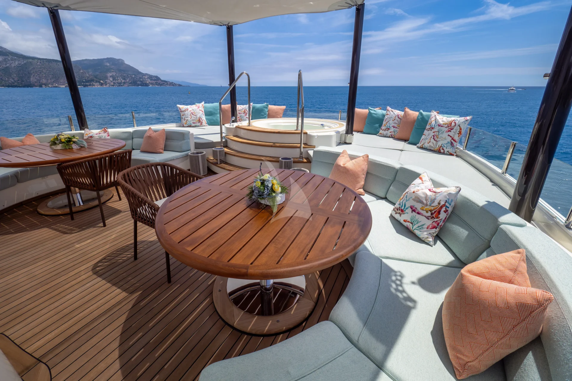 HANA Charter Yacht