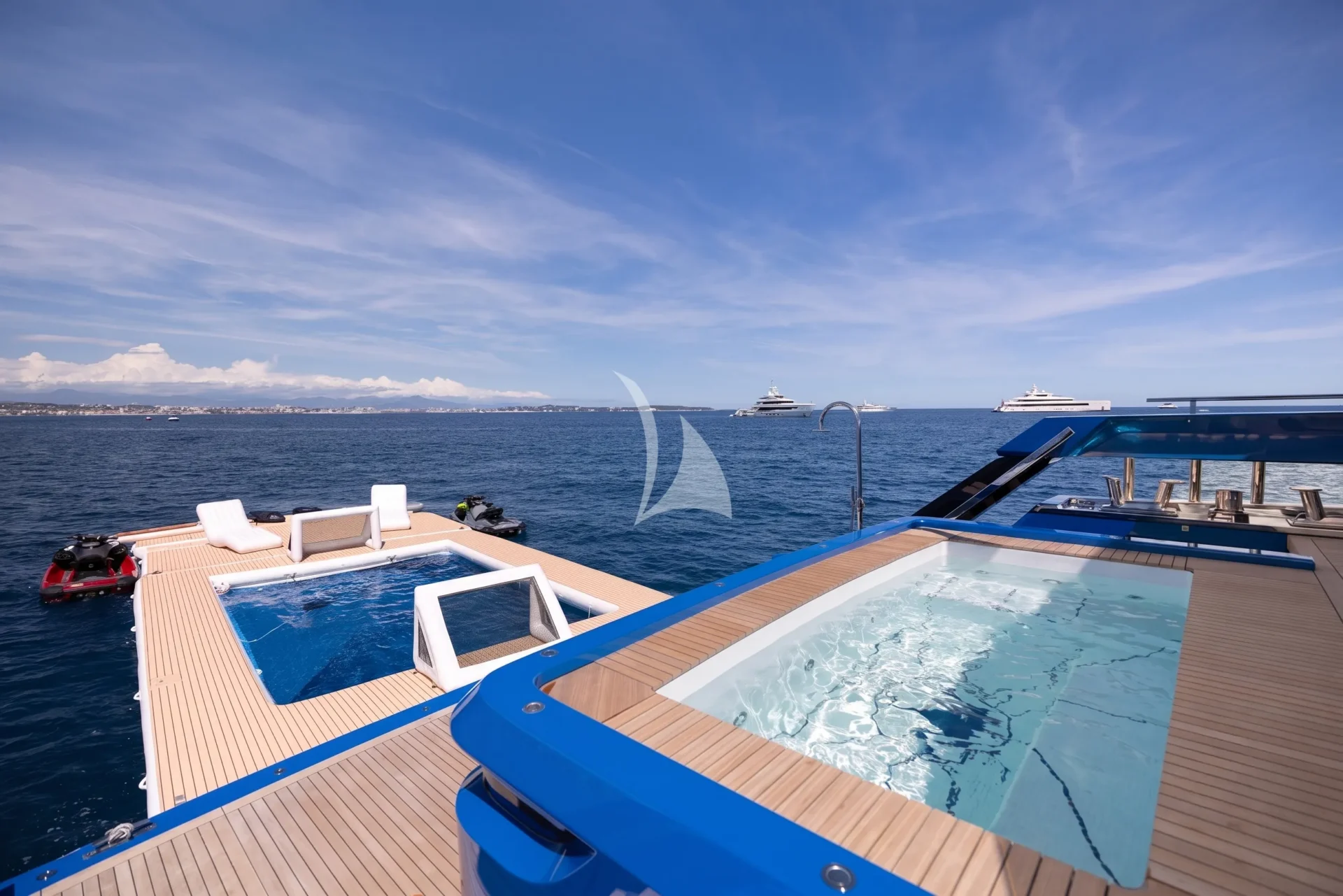 SUI GENERIS Charter Yacht