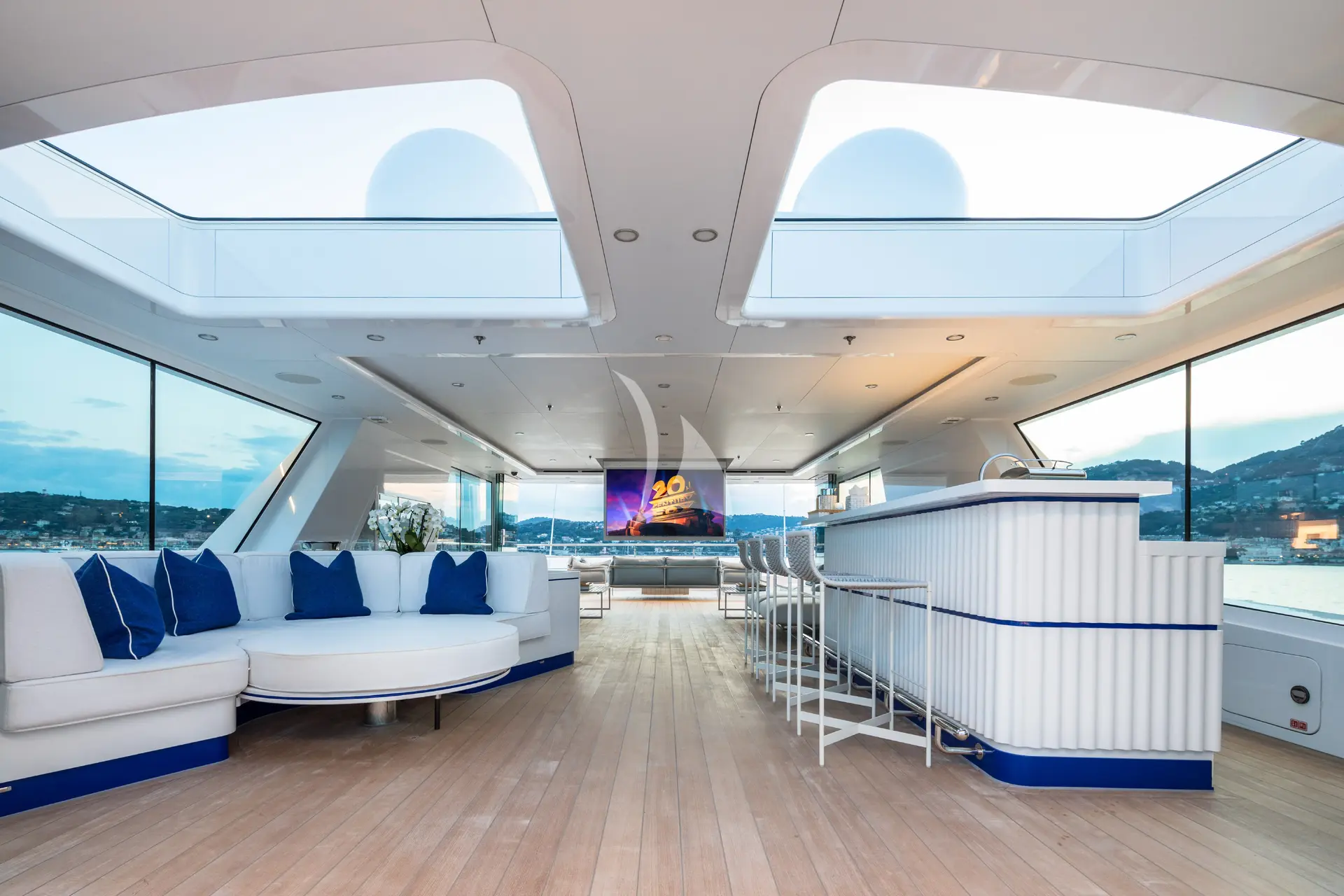 CORAL OCEAN Charter Yacht