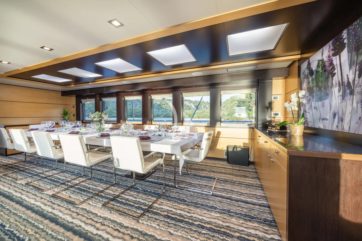 NAVILUX Charter Yacht