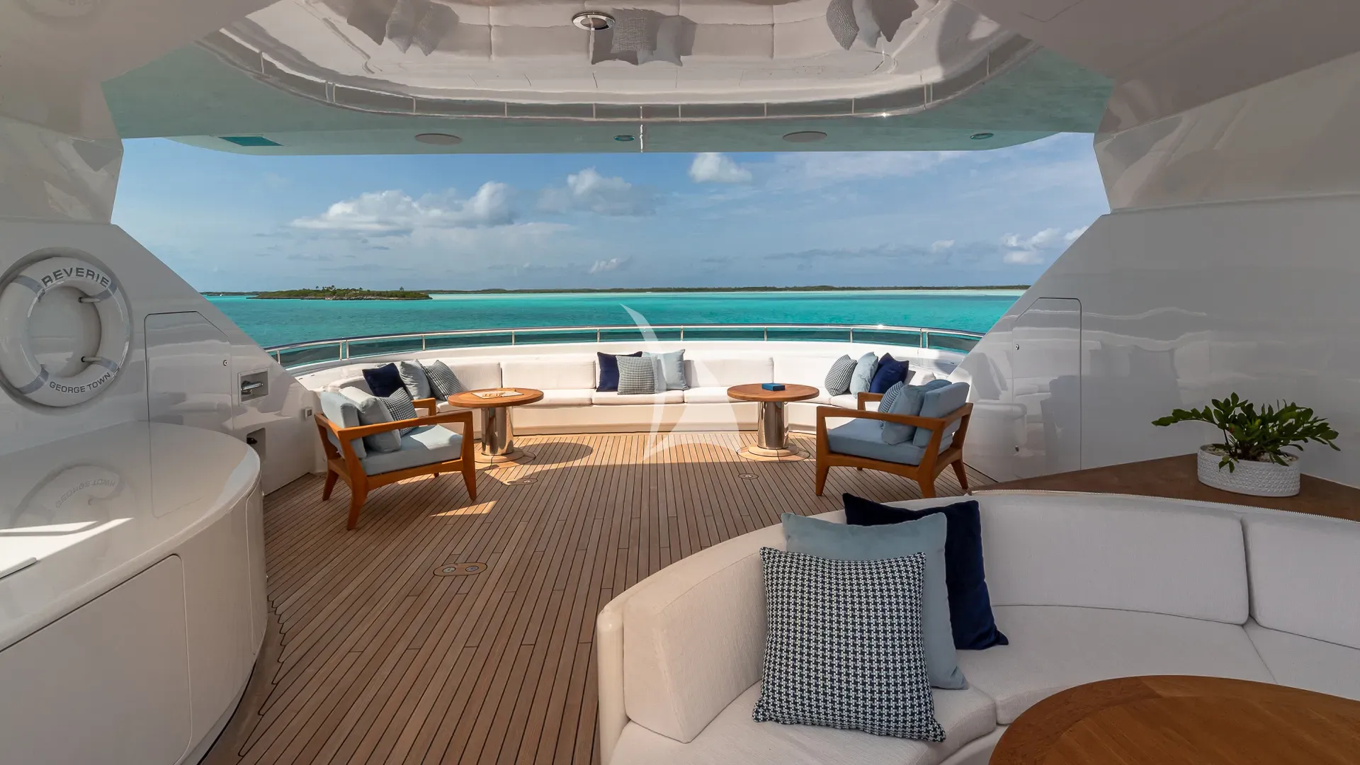 REVERIE Charter Yacht