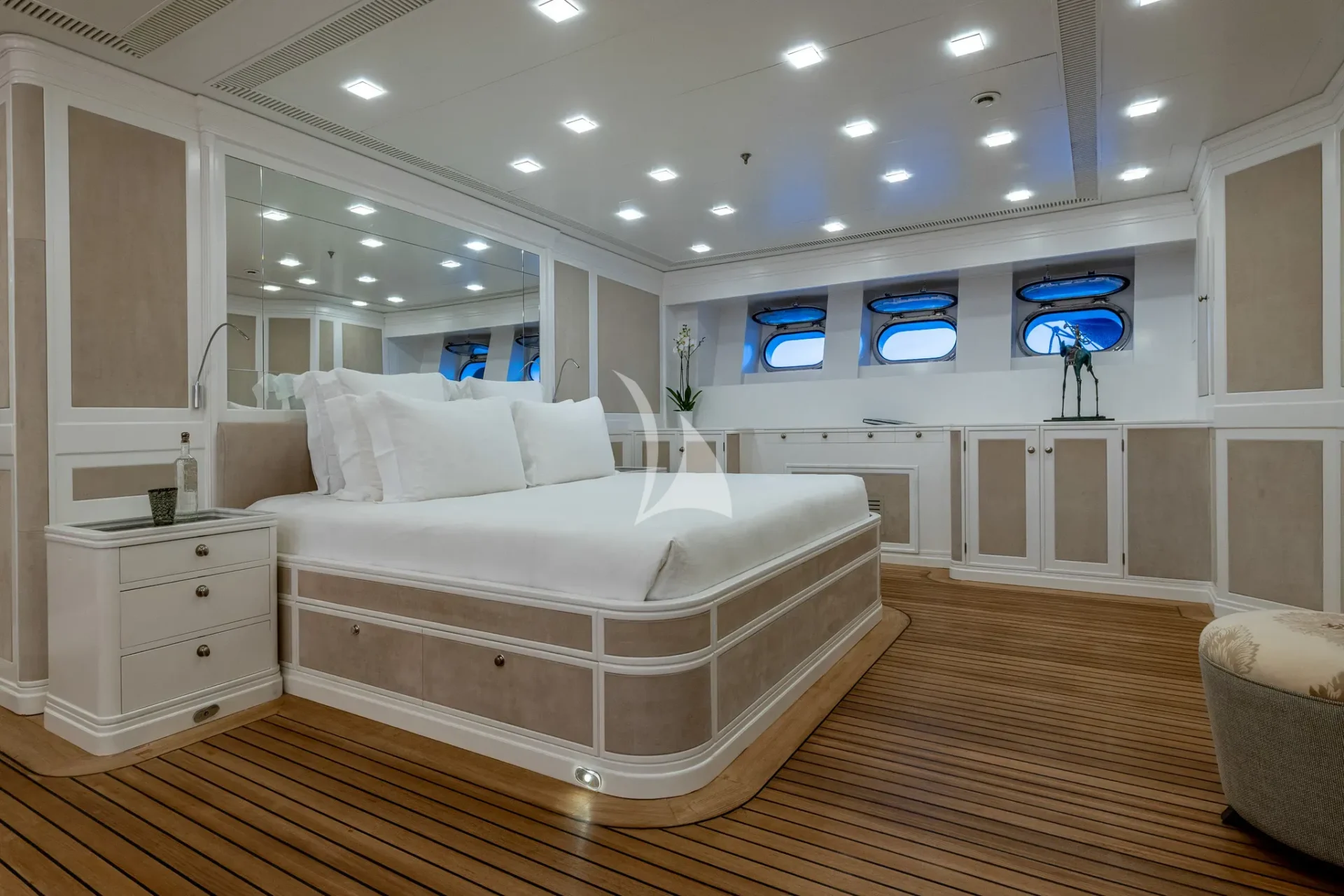 SPIRIT OF THE C'S Charter Yacht