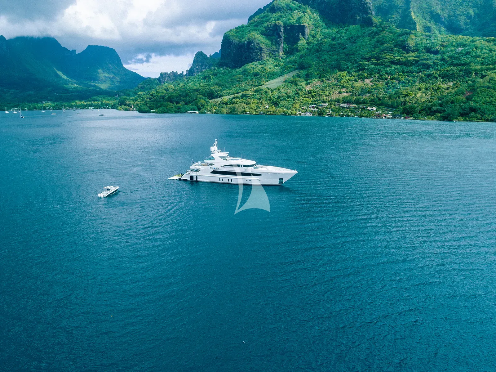 BIG SKY Charter Yacht