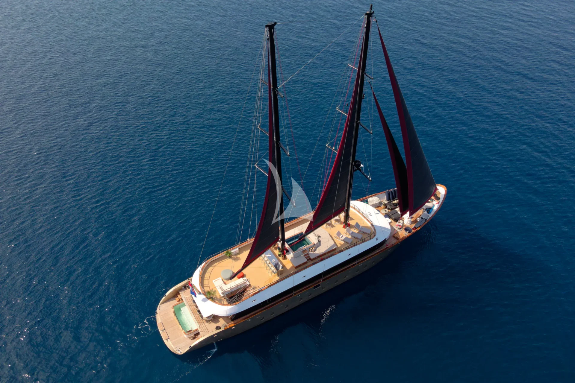 ANETTA Charter Yacht