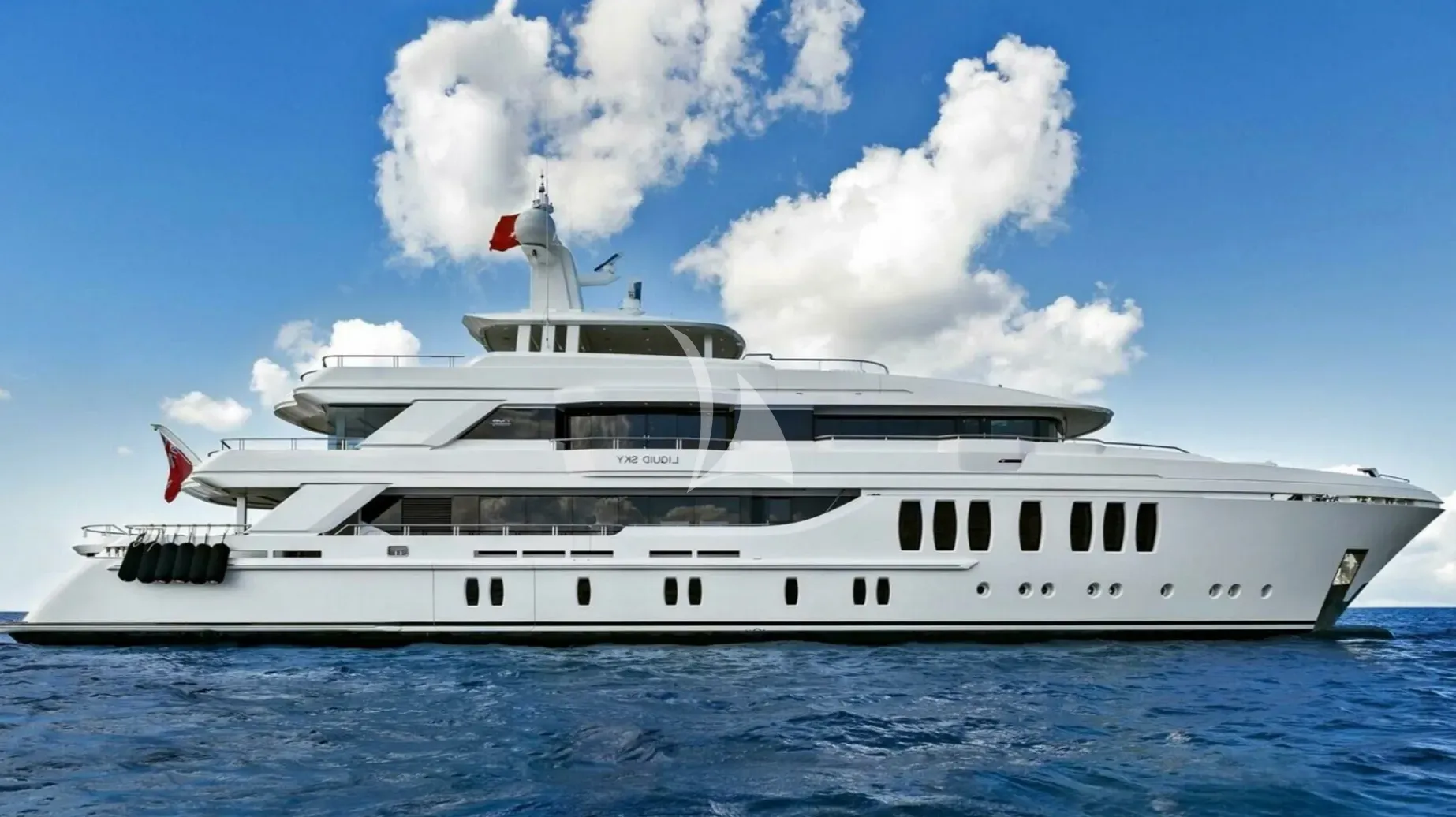 LIQUID SKY Charter Yacht