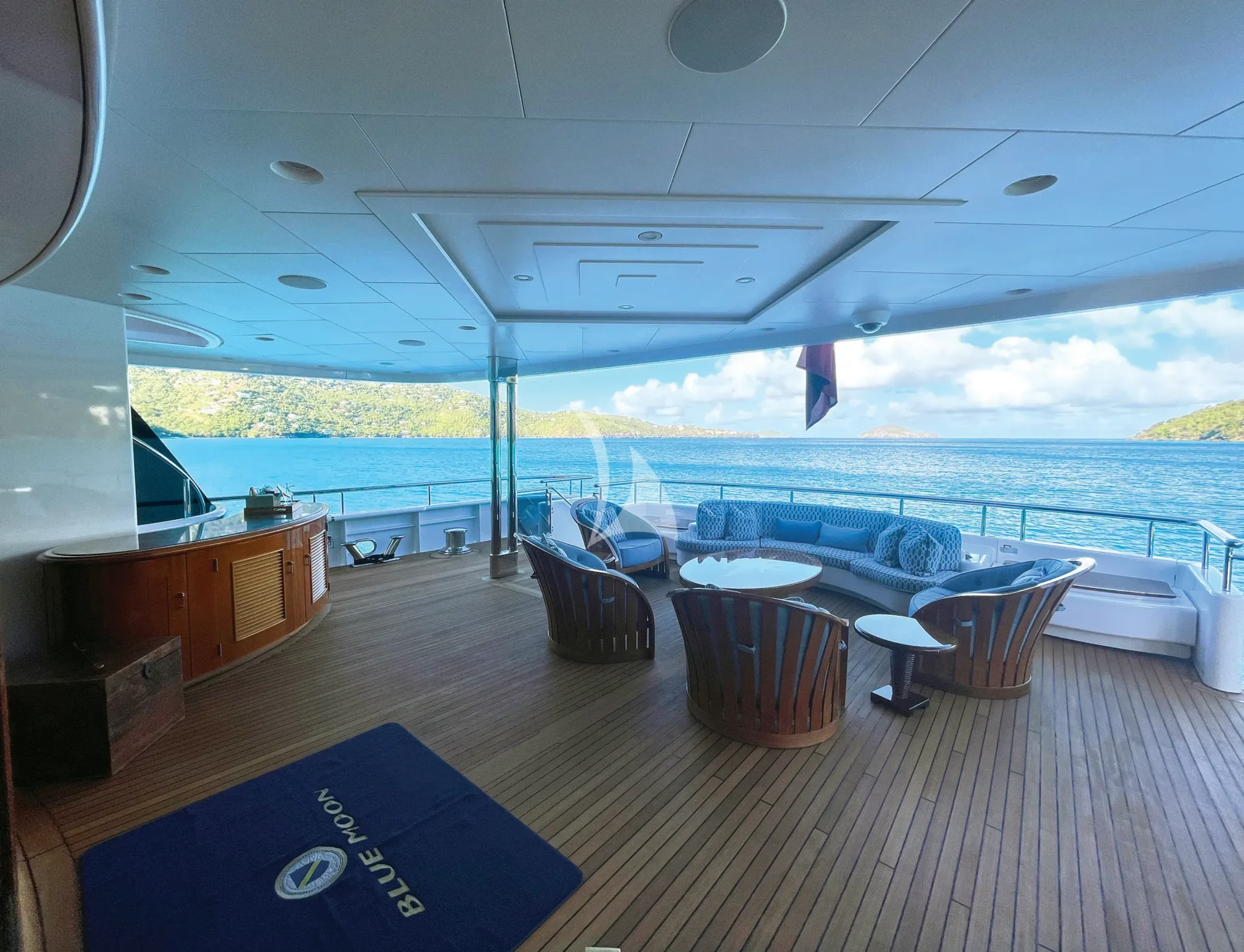 BLUE MOON Charter Yacht