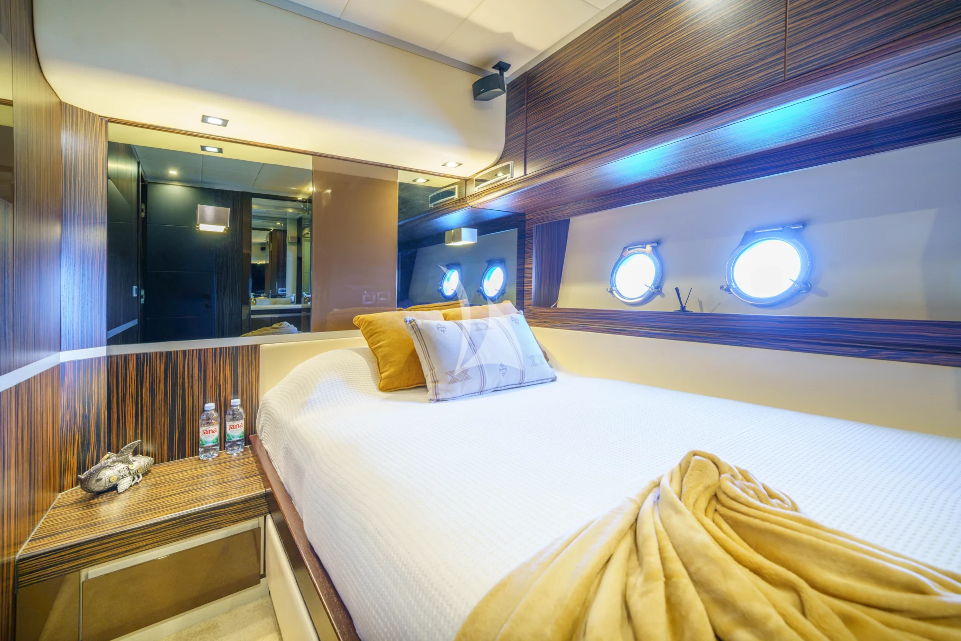 Dalia Charter Yacht