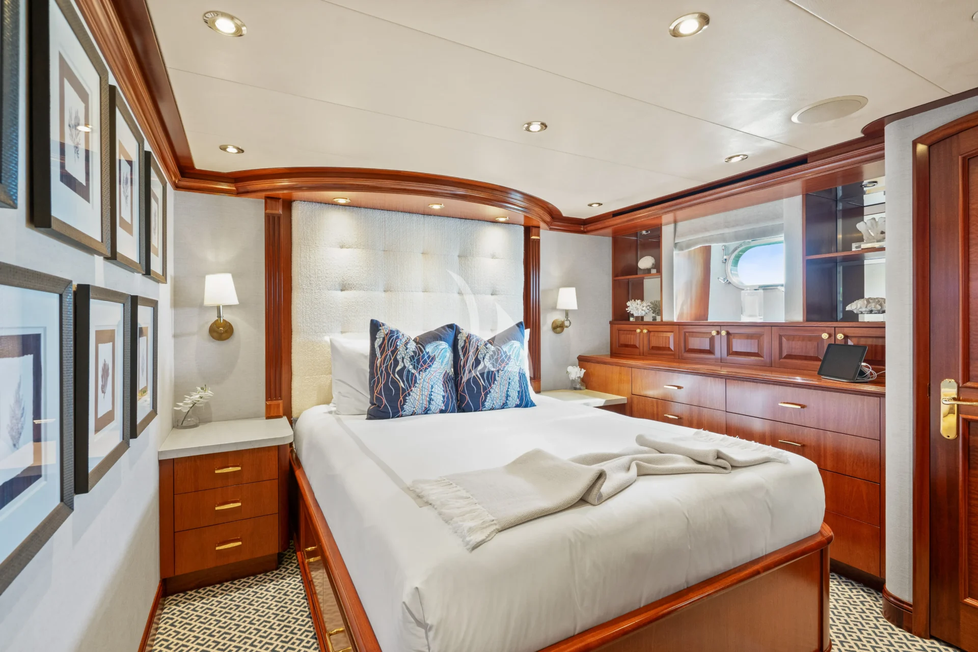 RISK & REWARD Charter Yacht