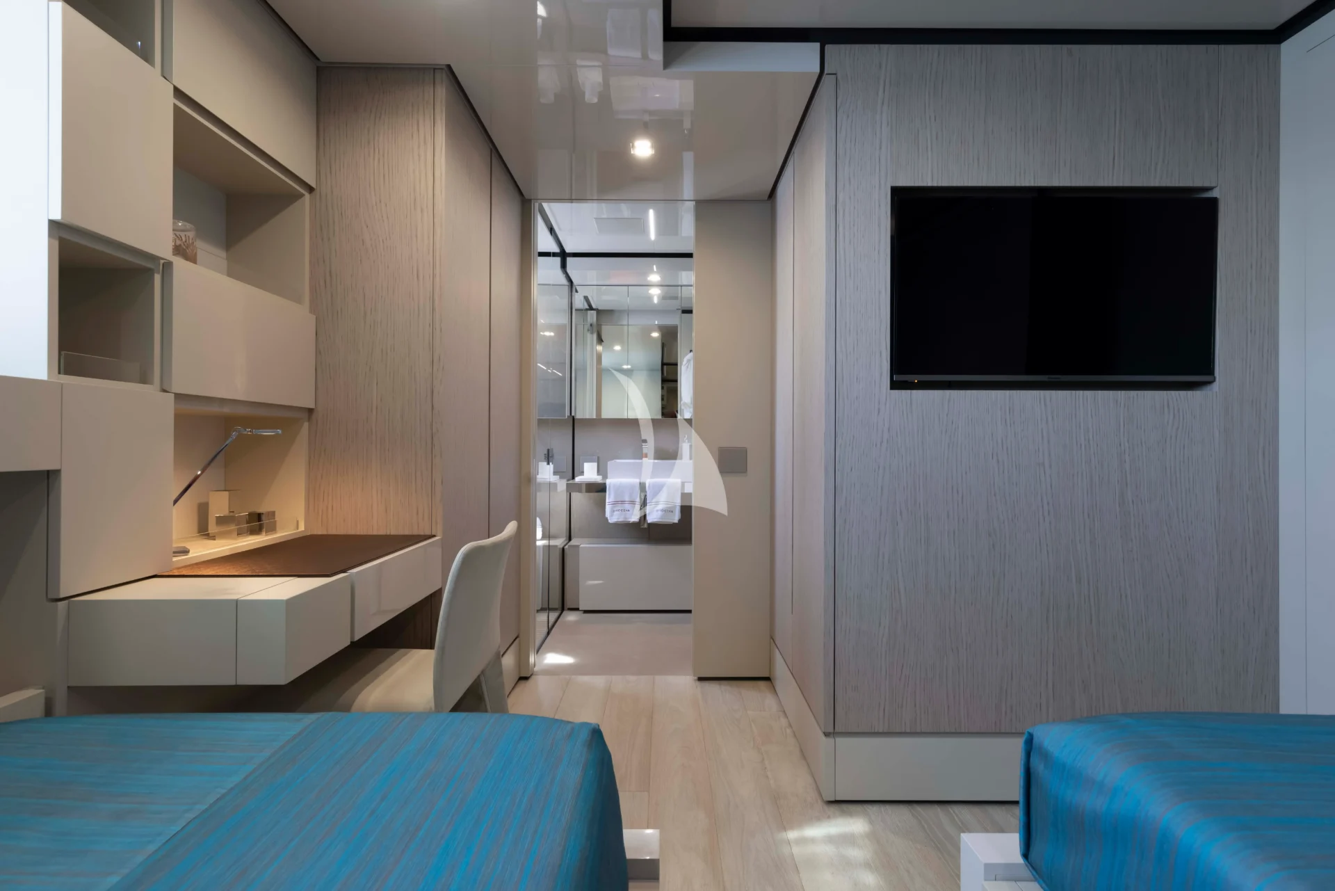 EMOCEAN Charter Yacht