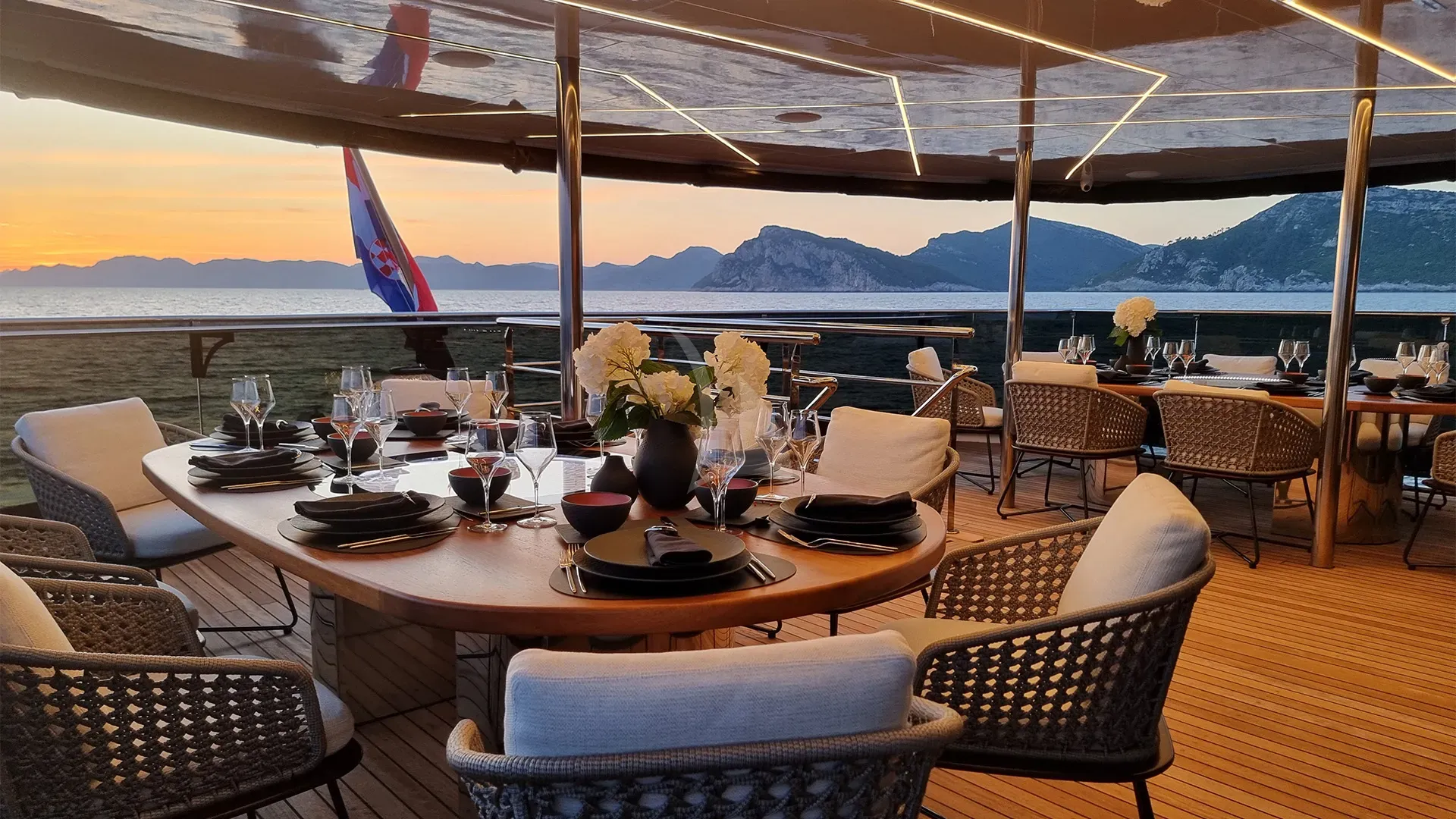 BLACK SWAN Charter Yacht