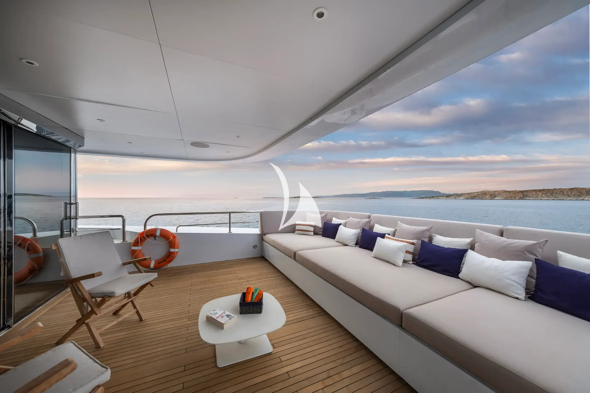 MY EDEN Charter Yacht