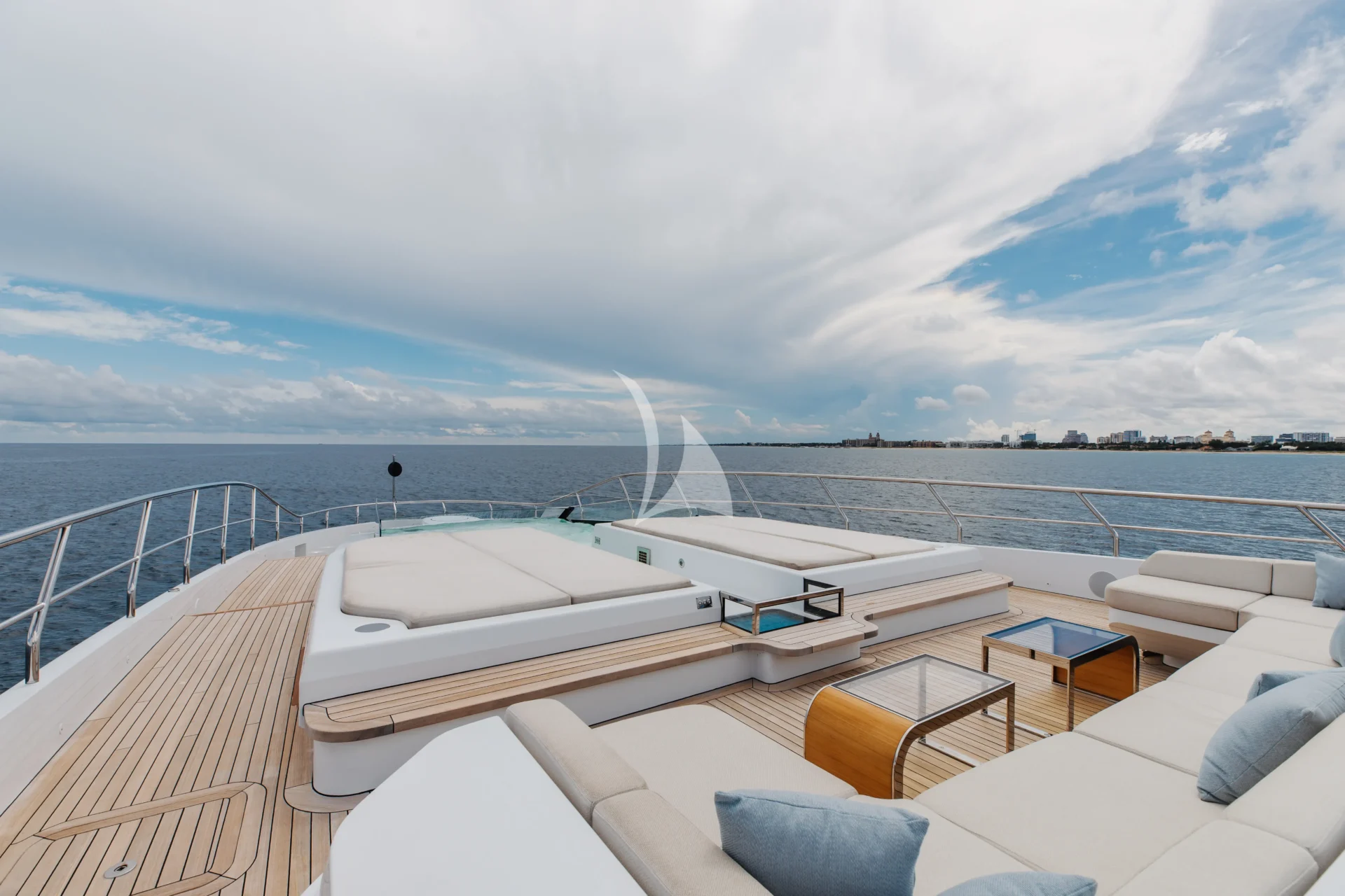 VELOCITY Charter Yacht