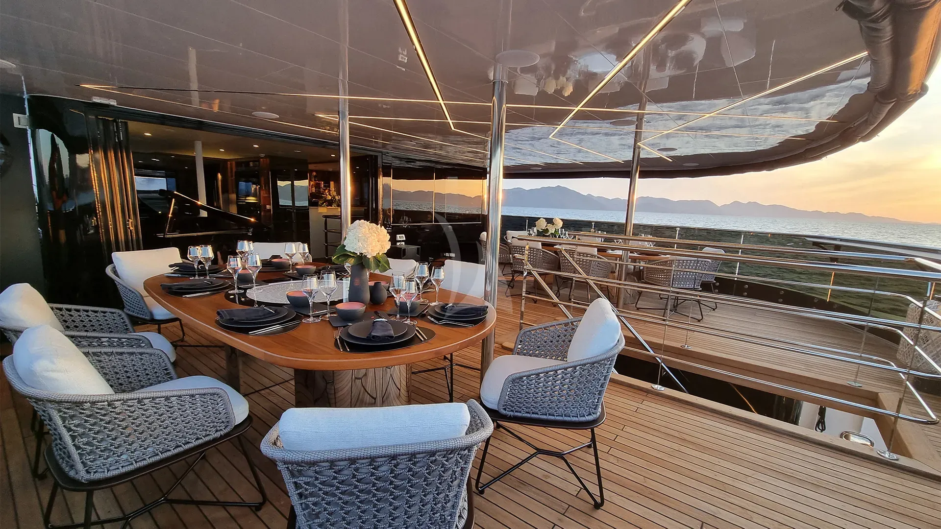 BLACK SWAN Charter Yacht