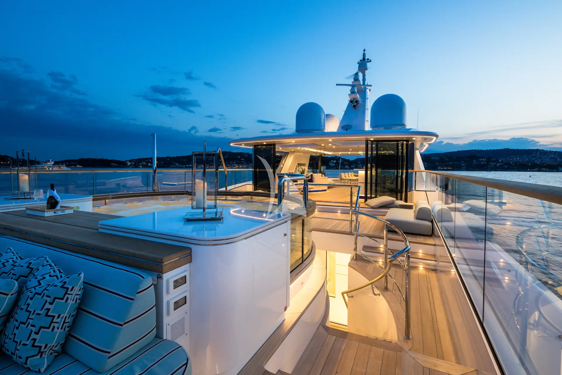 CORAL OCEAN Charter Yacht