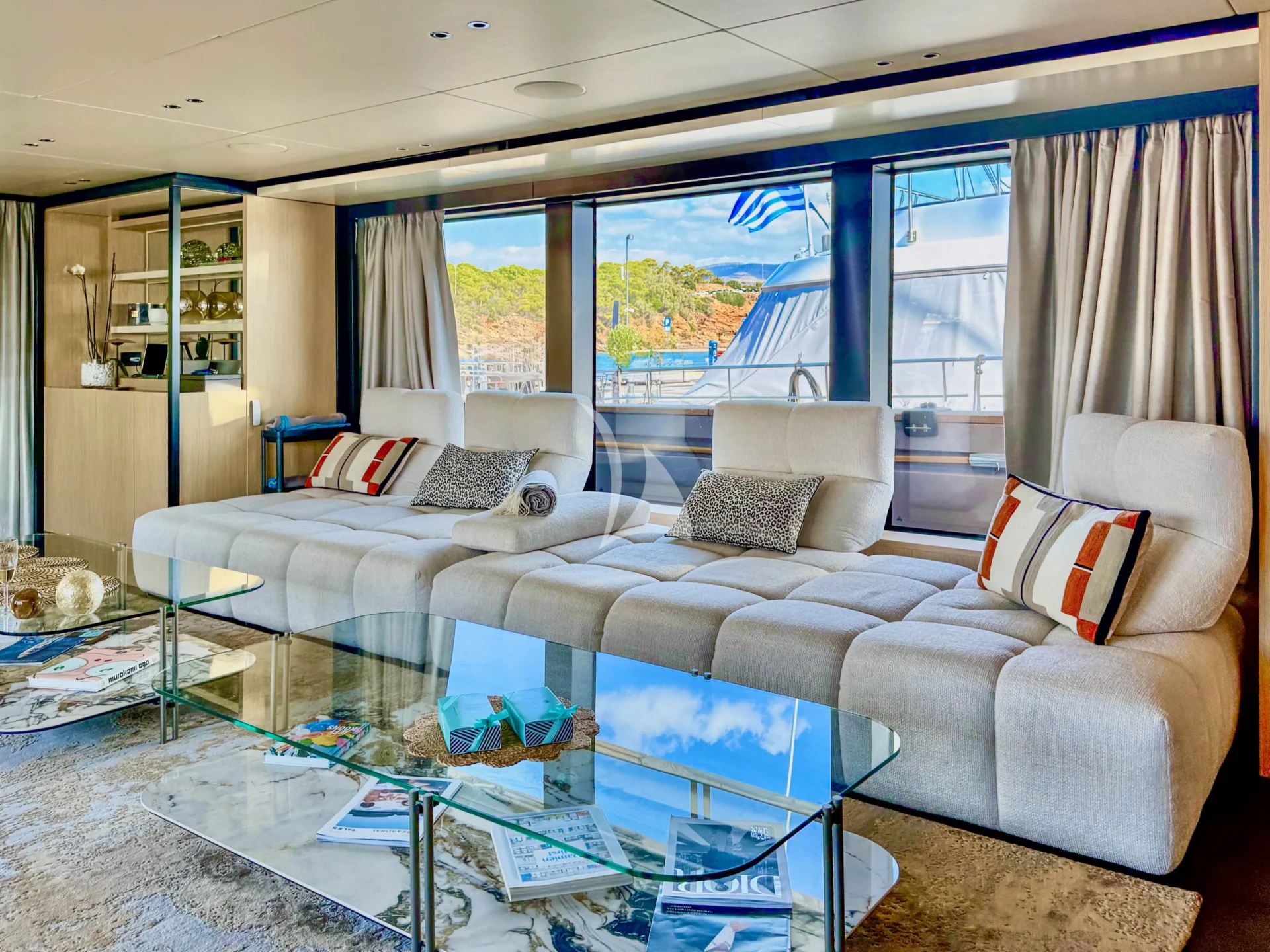 FLORI Charter Yacht