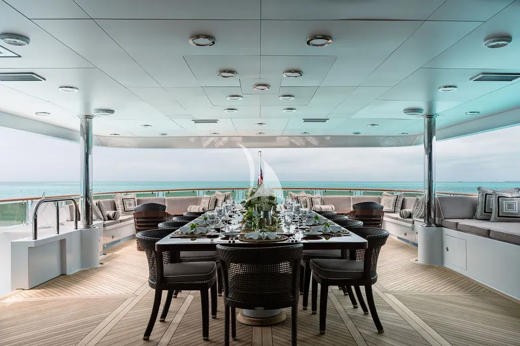 OCEAN CLUB Charter Yacht